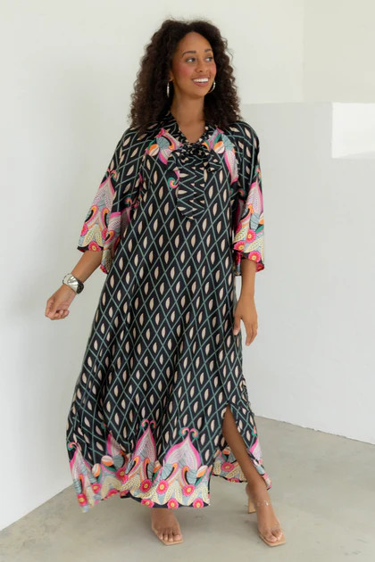 Birds Of a Feather Black Quarter Sleeve Maxi Dress | The Willow Tree