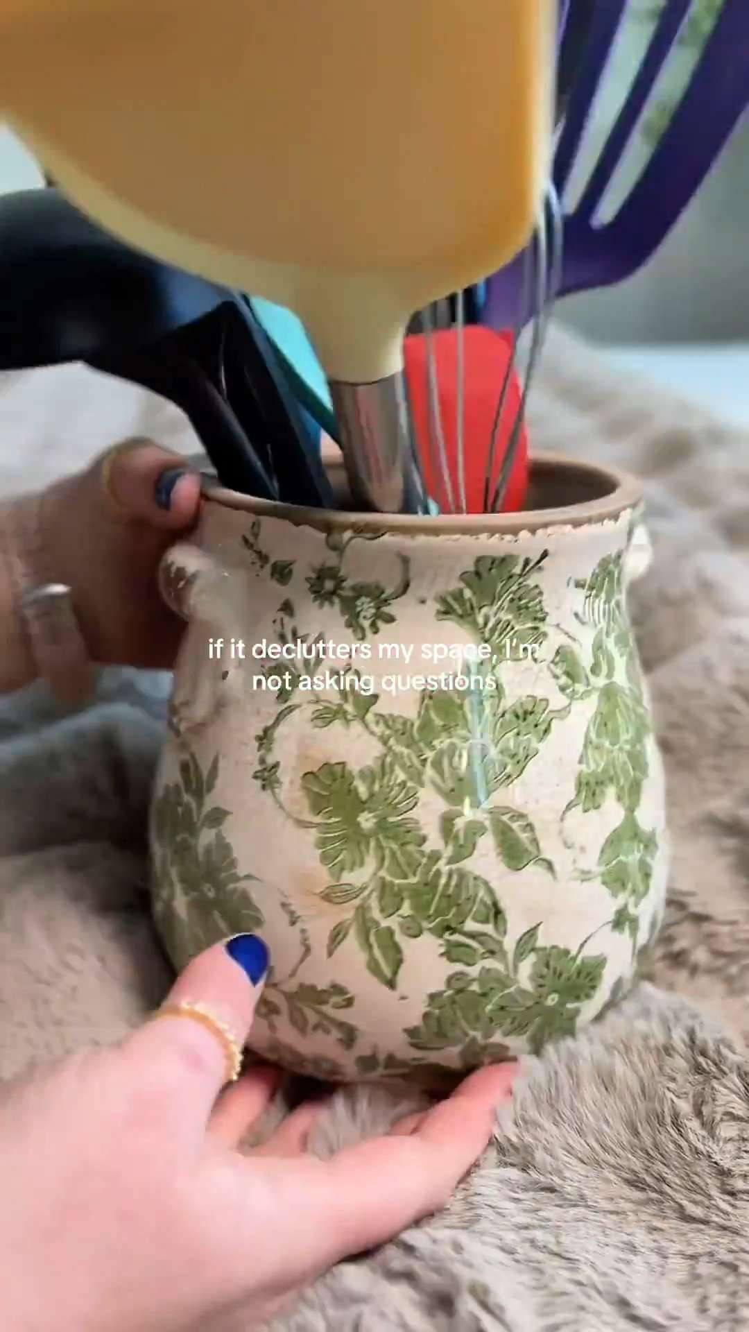 🏺 A decorative piece that doubles as kitchen organization

 

 #LTKmomlife #LTKU #LTKHome