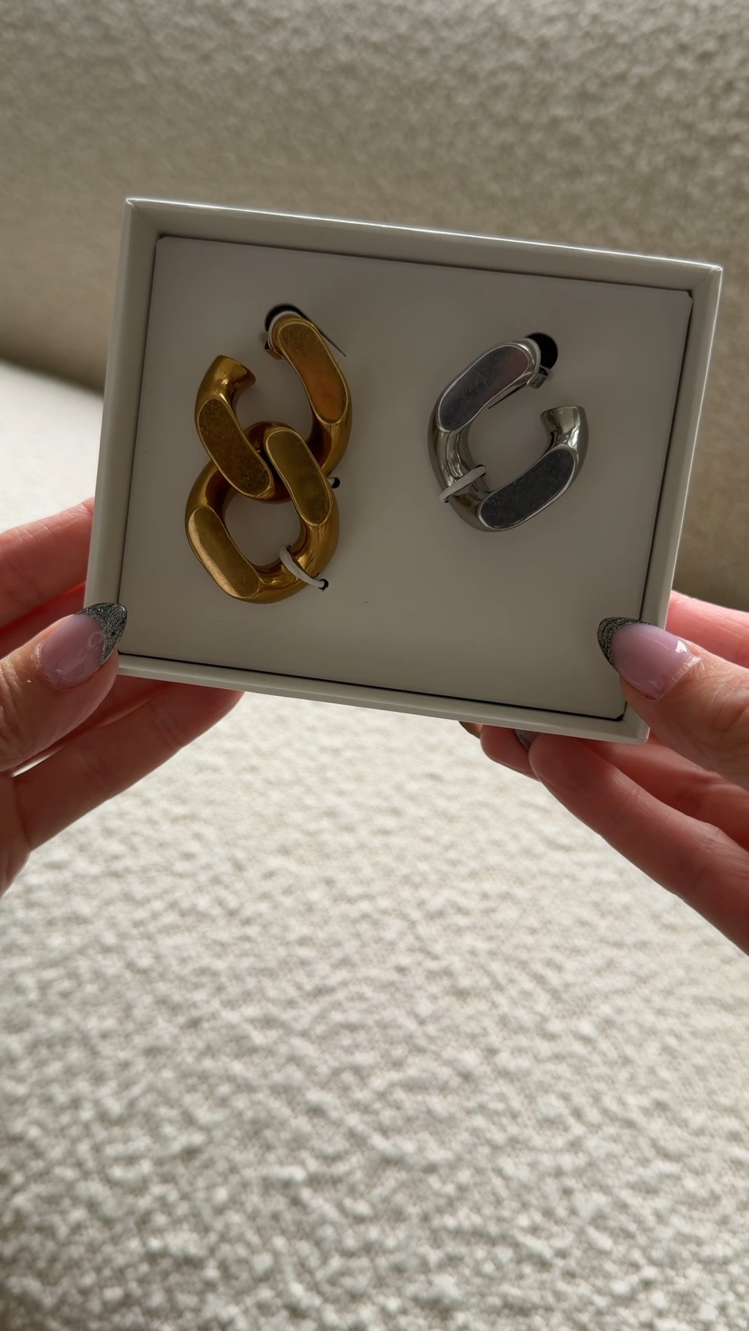 Stella McCartney X H&M collaboration earrings back in stock. Gold and silver.

#LTKootd