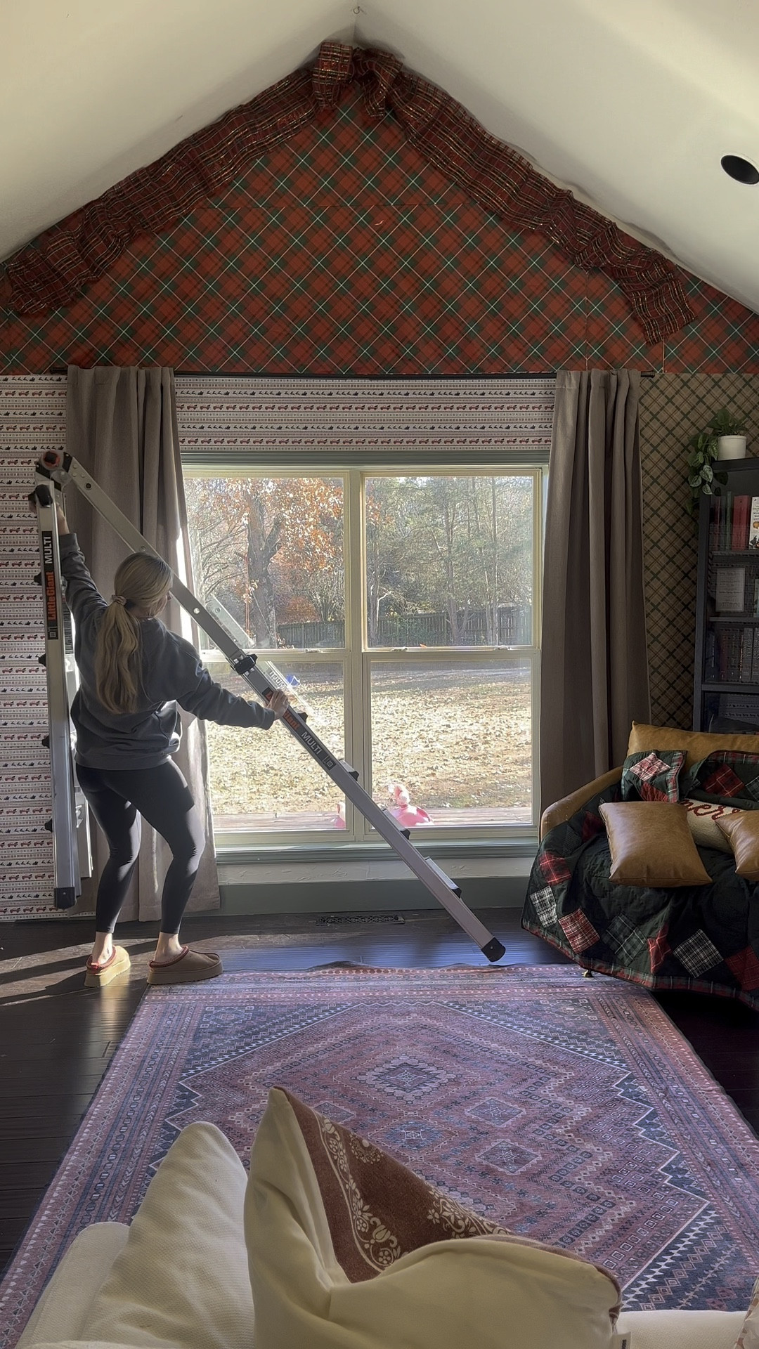 The best ladder for gorls who hate asking for help #ltkhome #ltkdiy