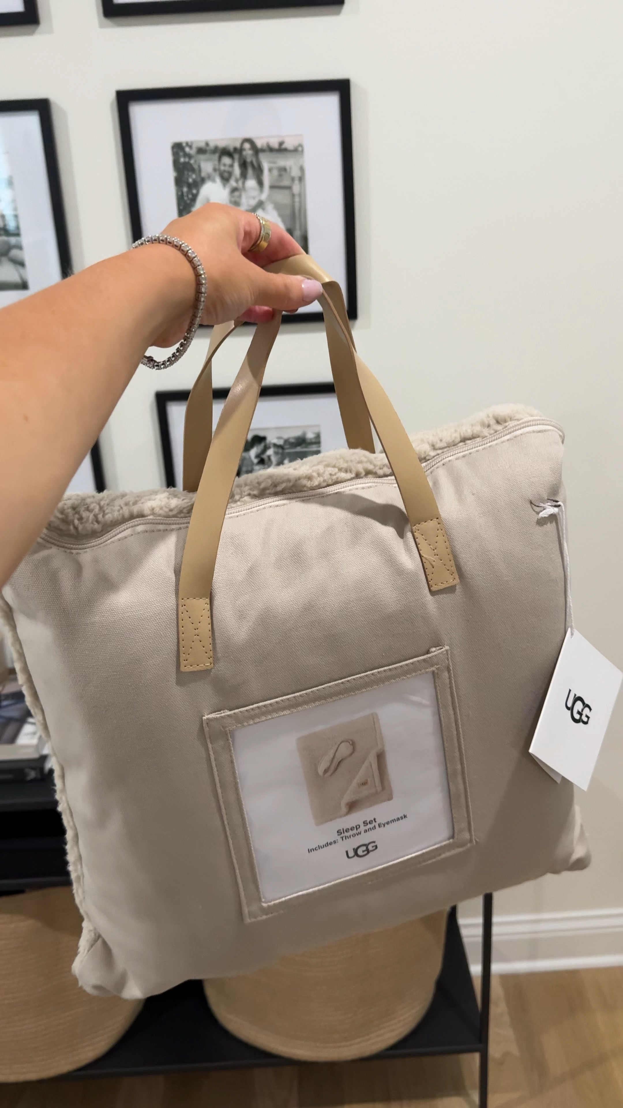 N sale / Nordstrom sale / Ugg blanket

So soft and comes with an eye mask - would be a great gift!


#LTKVideo #LTKxNSale #LTKFindsUnder100