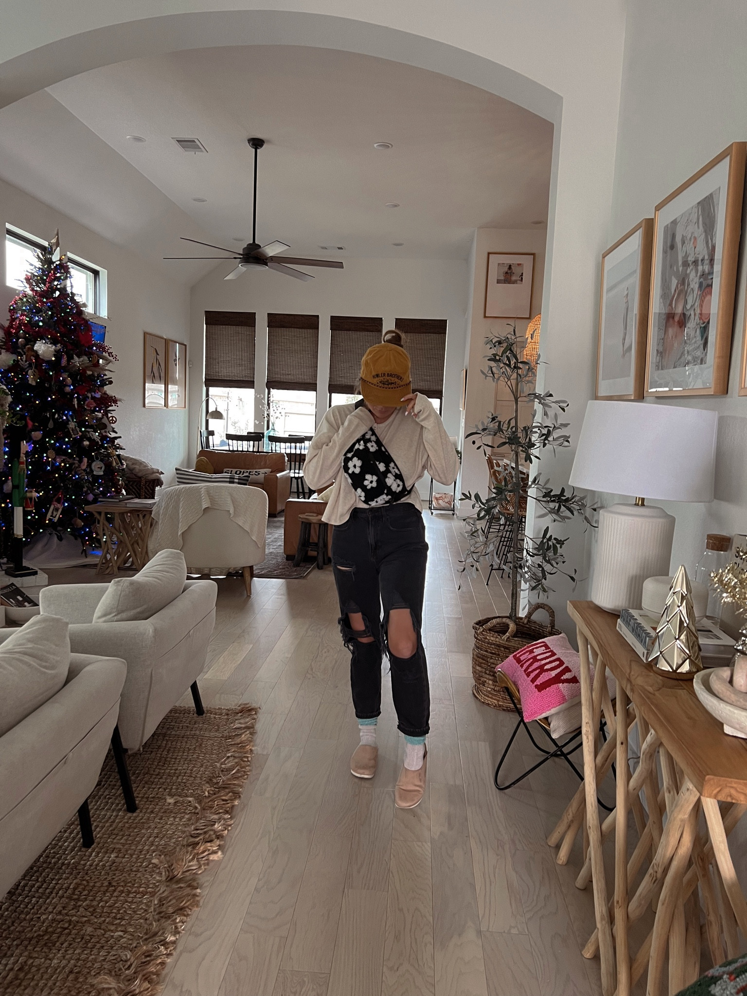 #pacsun #AE #birks #style #momlook 