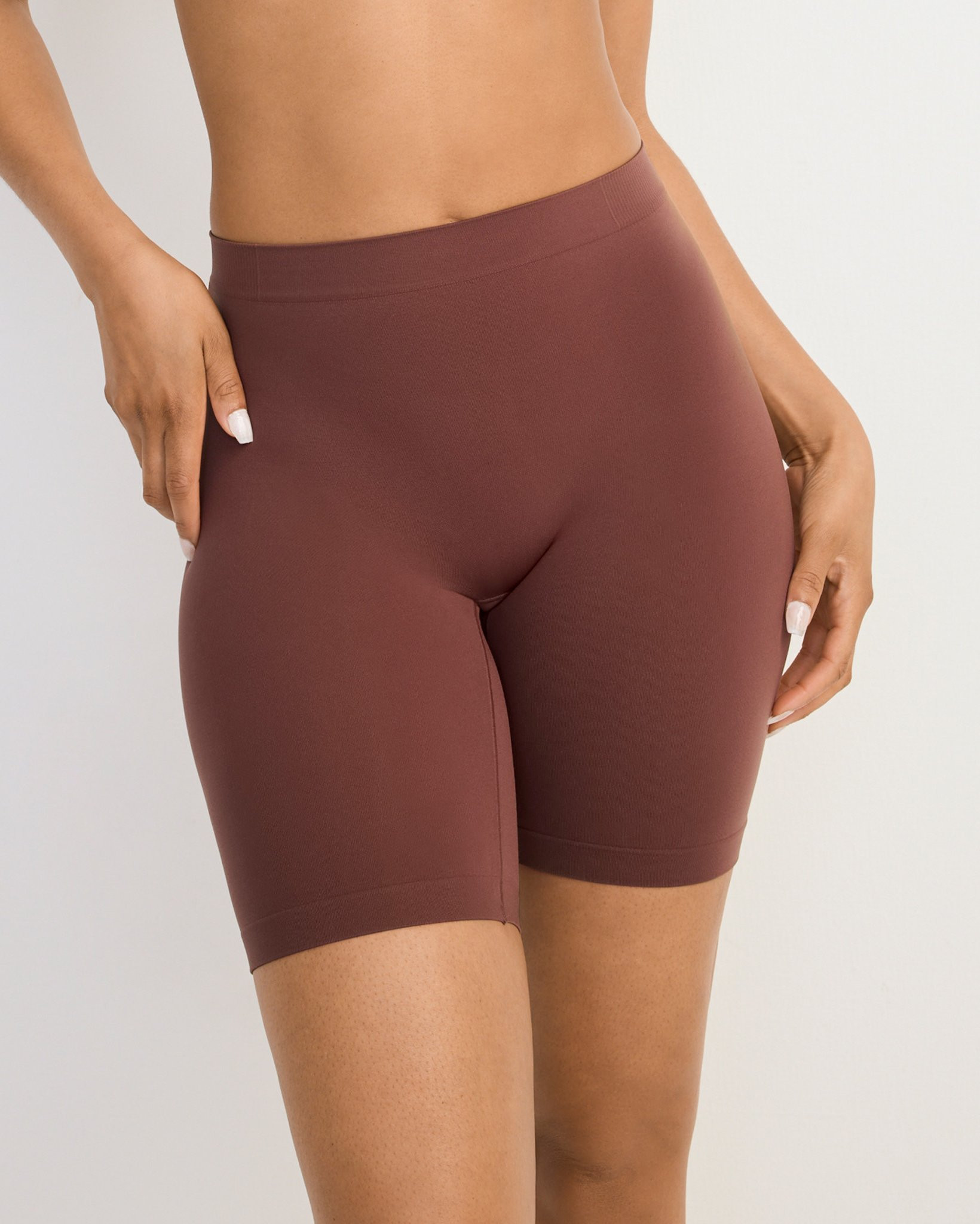 Skimmies Seamfree Ultralight Smoothing No-Chafe Slipshort | Jockey