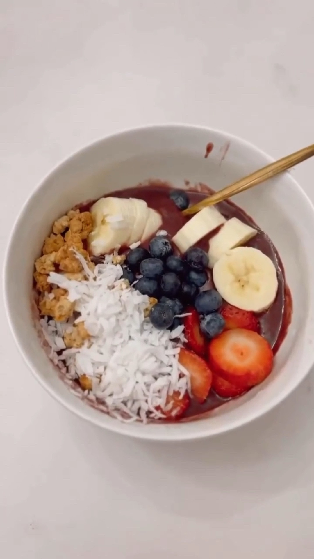Starting the day with a homemade acai bowl because mornings deserve something this delicious! 
Comment SHOP below to receive a DM with the link to this post on my LTK ⬇ https://liketk.it/56R0c 

Blended to perfection and topped with all the good stuff—fresh fruit, granola, and shredded coconut. Who else loves a good smoothie bowl in the morning? 🍓🥣✨ #HealthyEats #AcaiBowl

acai bowl recipe, healthy breakfast ideas, homemade acai bowl, smoothie bowl toppings, easy smoothie bowl, breakfast bowl ideas, acai bowl toppings, nutritious breakfast, healthy eating inspiration, fruit smoothie bowl

#HealthyEats #AcaiBowl #SmoothieBowl #BreakfastGoals #CleanEating #lifestylegoals #dcinfluencer 

#LTKWatchNow #LTKFitness

#ltkover40

#LTKHome #LTKFindsUnder50 #LTKActive