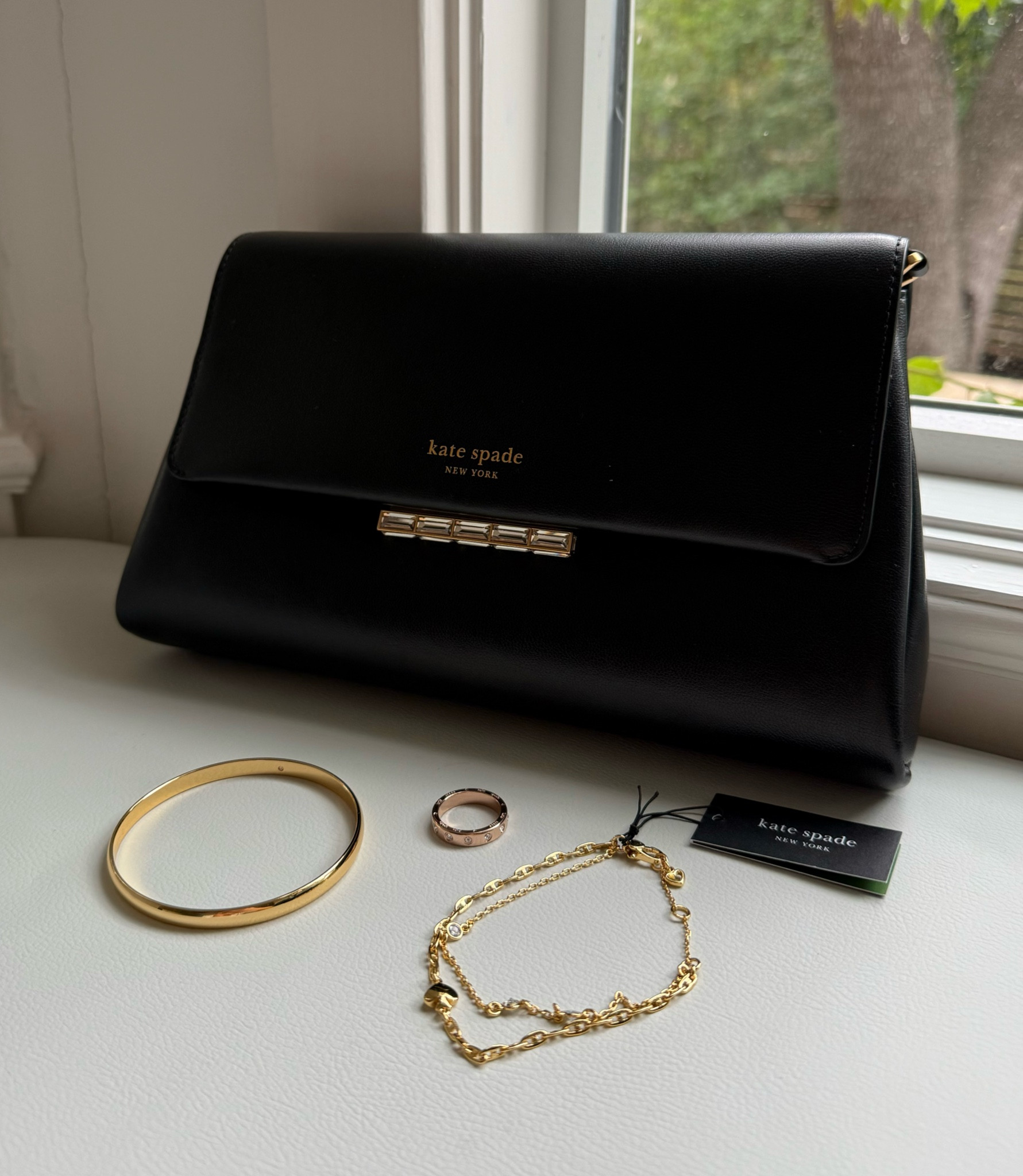 All the gifts I got for my mom & bestie for the holidays! Use code ALEX25 for 25% off the clutch bag! #katespadeny @katespadeny #ad