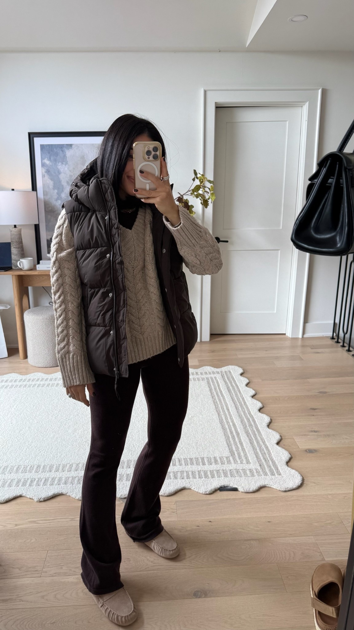 Vest - XS
Long sleeve top - XS
V neck sweater - S
Pants - S

#LTKcanada #LTKfall #LTKtravel