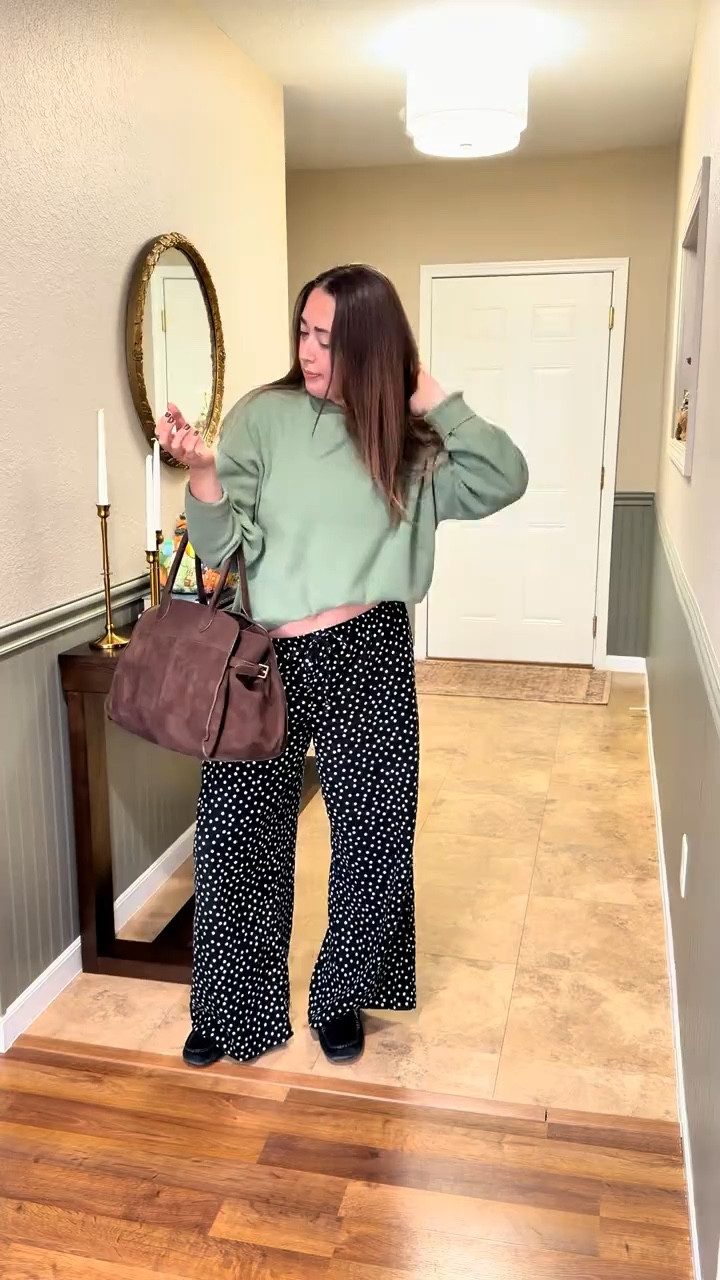 These pants have become a staple in my spring wardrobe! So comfy and fun! 🤩🩷

#LTKootd #LTKdayinmylife #LTKmomlife