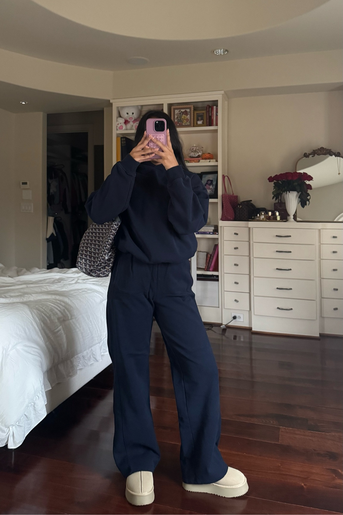 Comfy outfit idea. Garage sweat set on sale. #outfit #fit #OOTD #comfyoutfits #outfitinspo #outfitideas #outfitinspiration

#LTKStyleTip #LTKSaleAlert #LTKActive