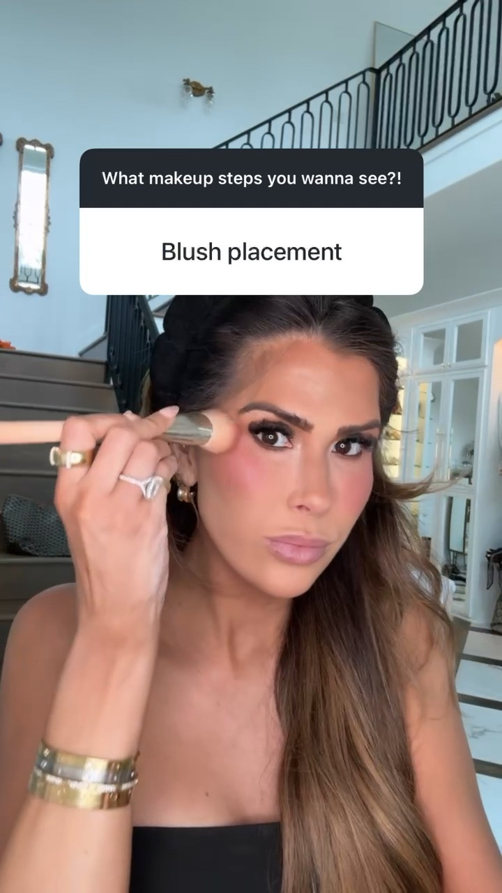 The most perfect blush palettes!! 

Huda palette in “strawberry latte”
Patrick ta in “she’s flushed”  
Rare beauty in “happy”

#LTKgrwm #LTKselfcare #LTKBeauty