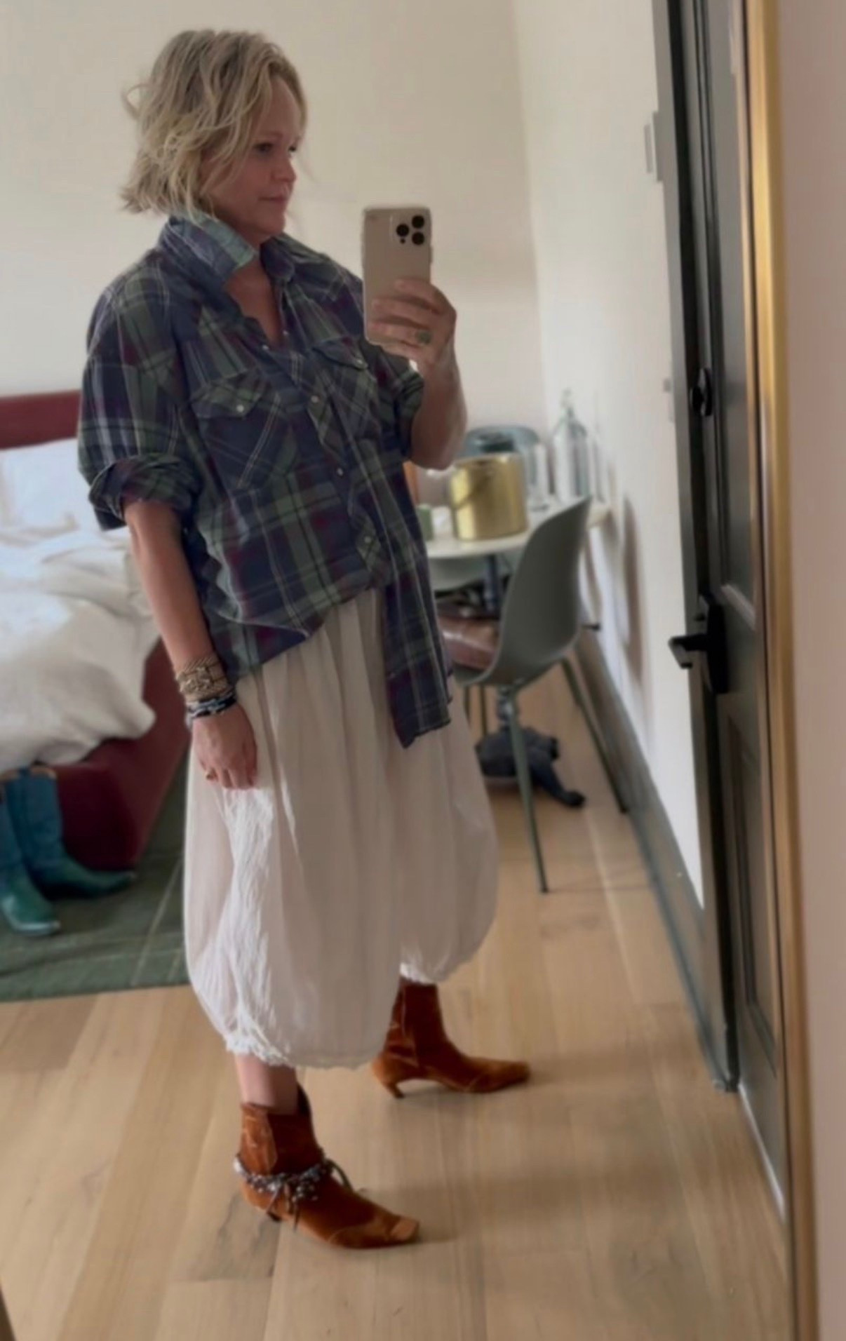 Vintage, feminine, and western vibes for today’s OOTD