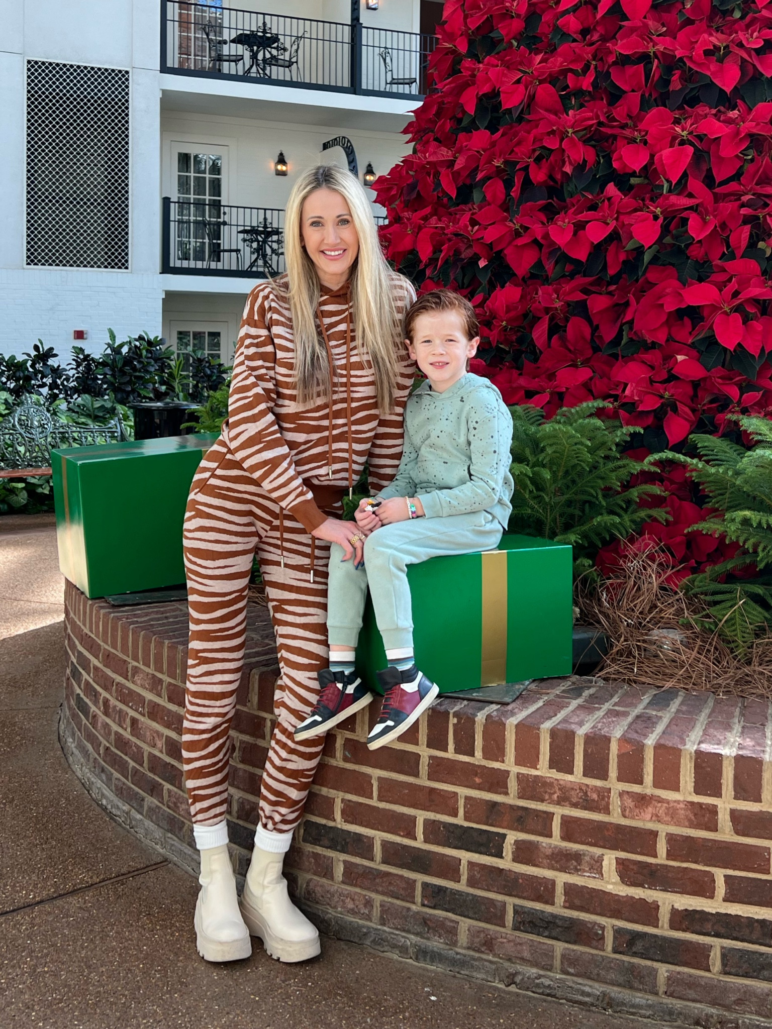 Love this set, so comfortable and the fabric is nice & thick. Plus, it’s on sale 👌🏼