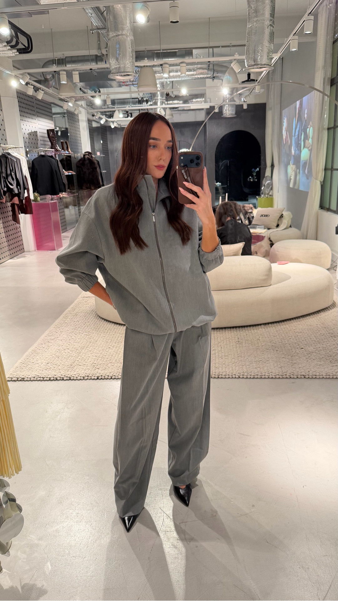 Anything that feels like a tracksuit and resembles work wear I need to have it 

#LTKeurope #LTKstyletip #LTKautumn