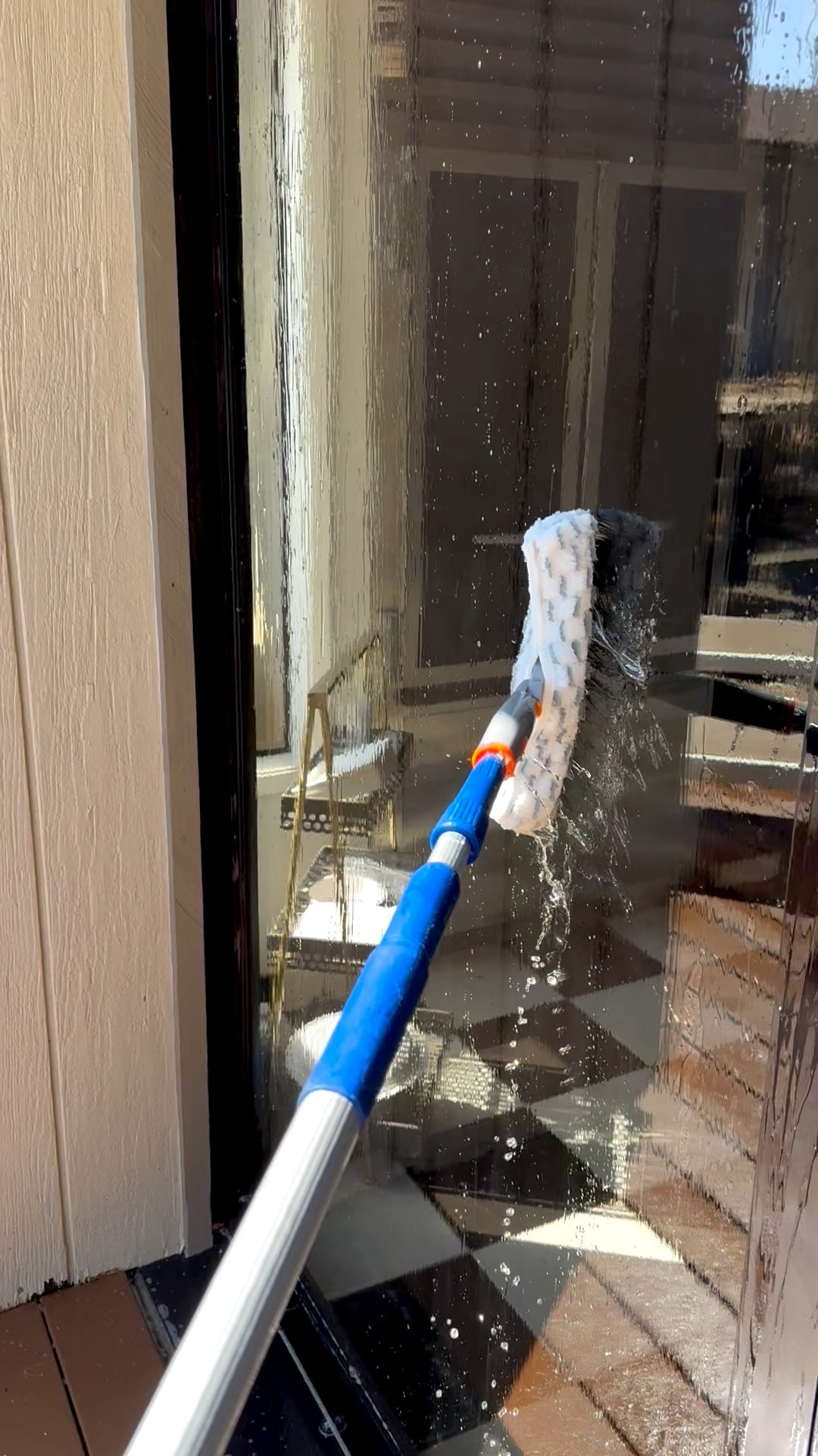 This make all the difference when cleaning my windows outside.

#LTKHome #LTKFindsUnder50