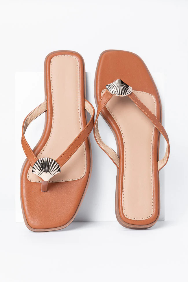 Olivia Tan Flip Flops | Pink Lily