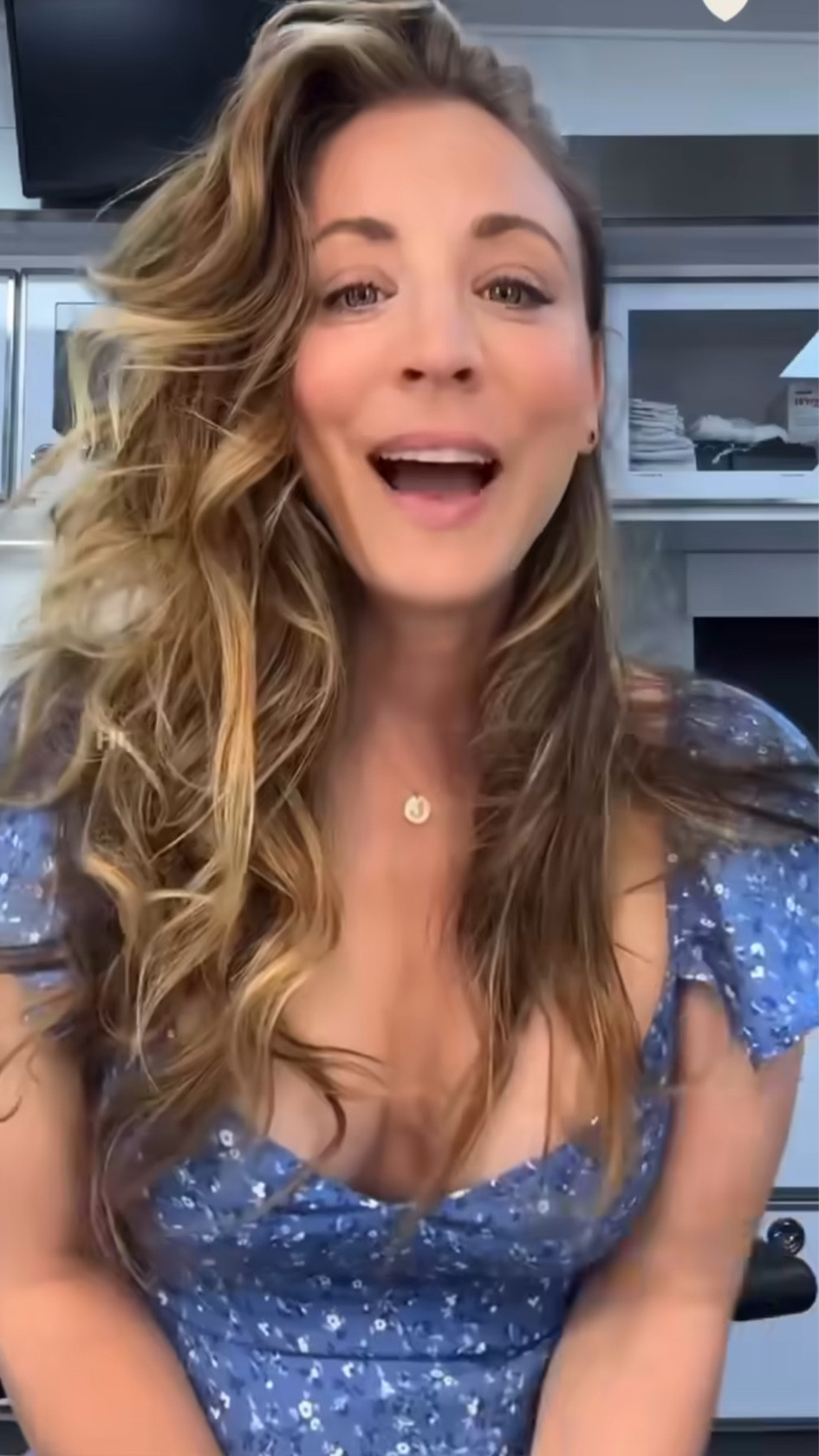 Shop Kaley Cuoco's blue  floral-print midi dress #CelebrityStyle #kaleycuoco

#LTKxNSale #LTKStyleTip