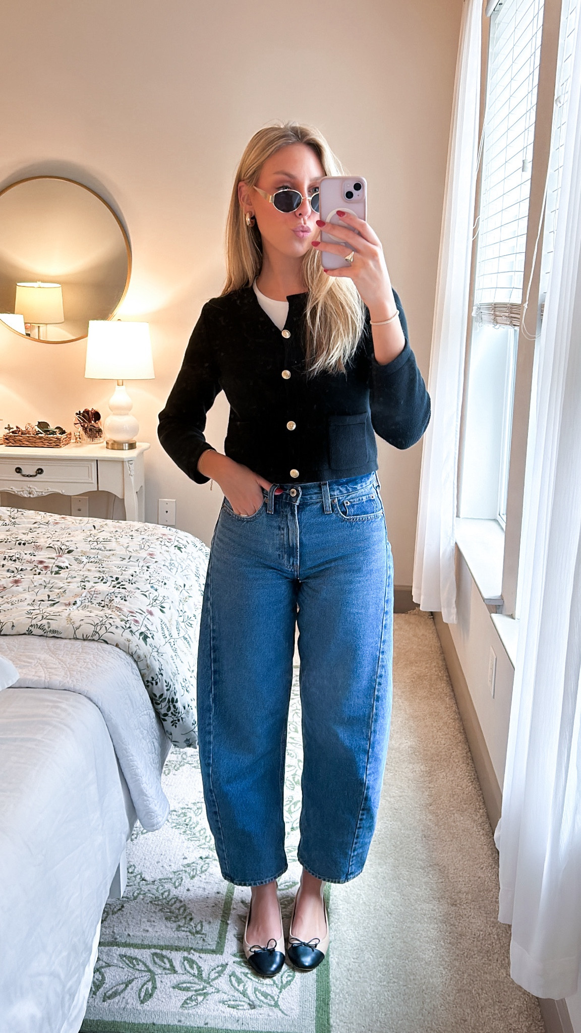 Work OOTD 
Barrel Jeans 
Abercrombie Jeans

#LTKStyleTip #LTKFindsUnder100 #LTKWorkwear