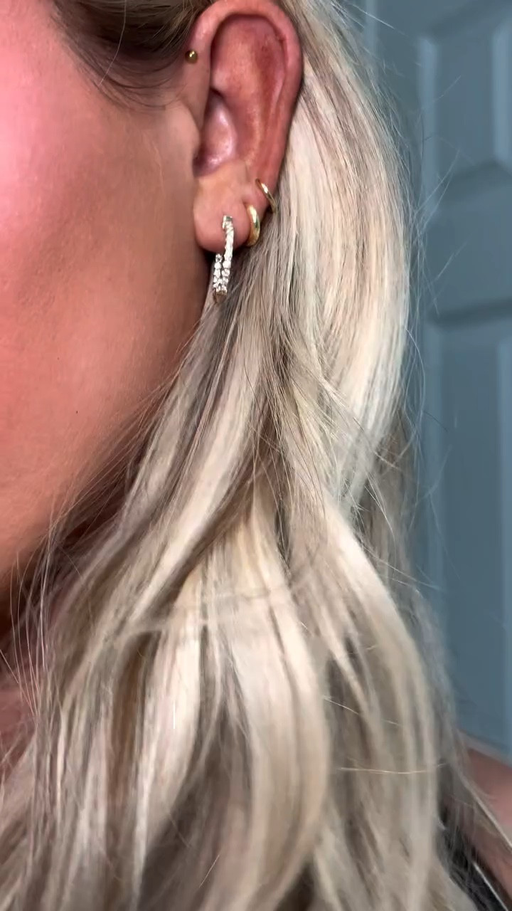 Giving my fit checks a little extra something one piece of @angarajewelry at a time ✨

I’ve been wearing these lab-grown diamond hoops and this trio necklace on repeat. They’re delicate, handcrafted, and add the perfect amount of sparkle to even the simplest look.

These pieces come with a certificate of authenticity so you know the quality is there. Since they’re lab-grown diamonds, they’re just as brilliant as natural ones but way more accessible!

Use my code OLIVIA for 12% off orders over $500 + free gift with every purchase

#WearTheExceptional #Angarajewelry
#LabGrownDiamonds #FineJewelry #OOTD