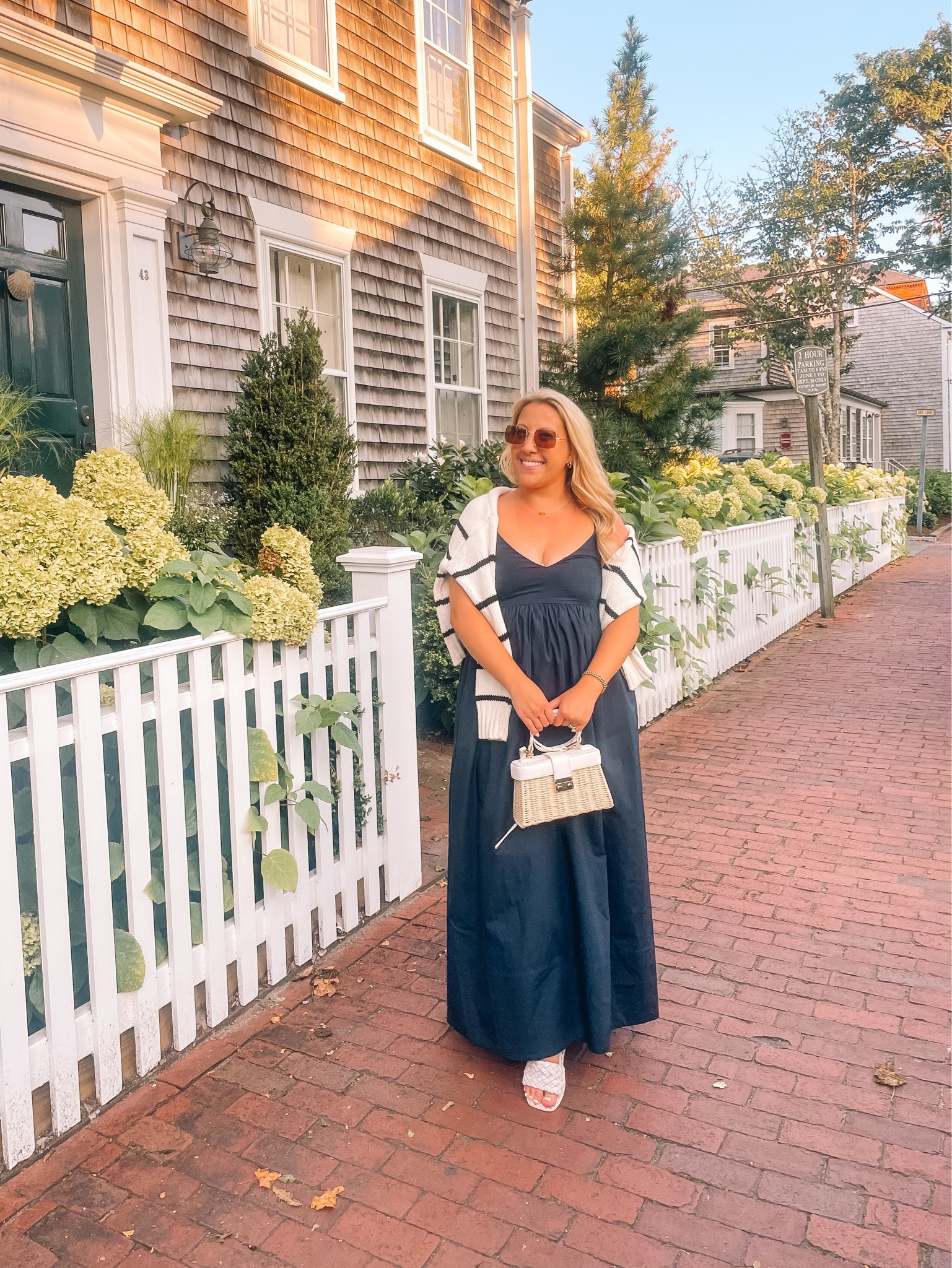 navy and white forever 💙

#LTKsalealert #LTKtravel #LTKstyletip