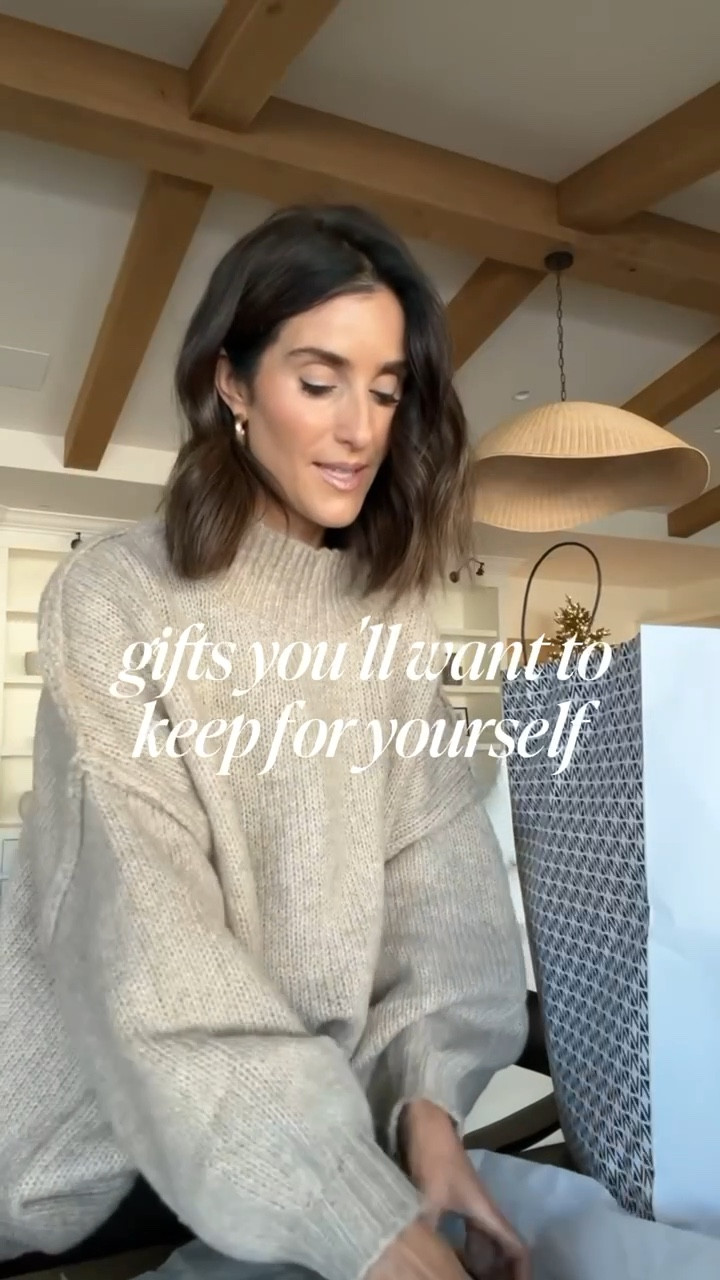 Gifts you’ll want to keep for yourself Nordstrom edition #giftideas #gifts #stylinbyaylin #aylin #nordstrom #cozygifts

#LTKFindsUnder100 #LTKGiftGuide #LTKHoliday