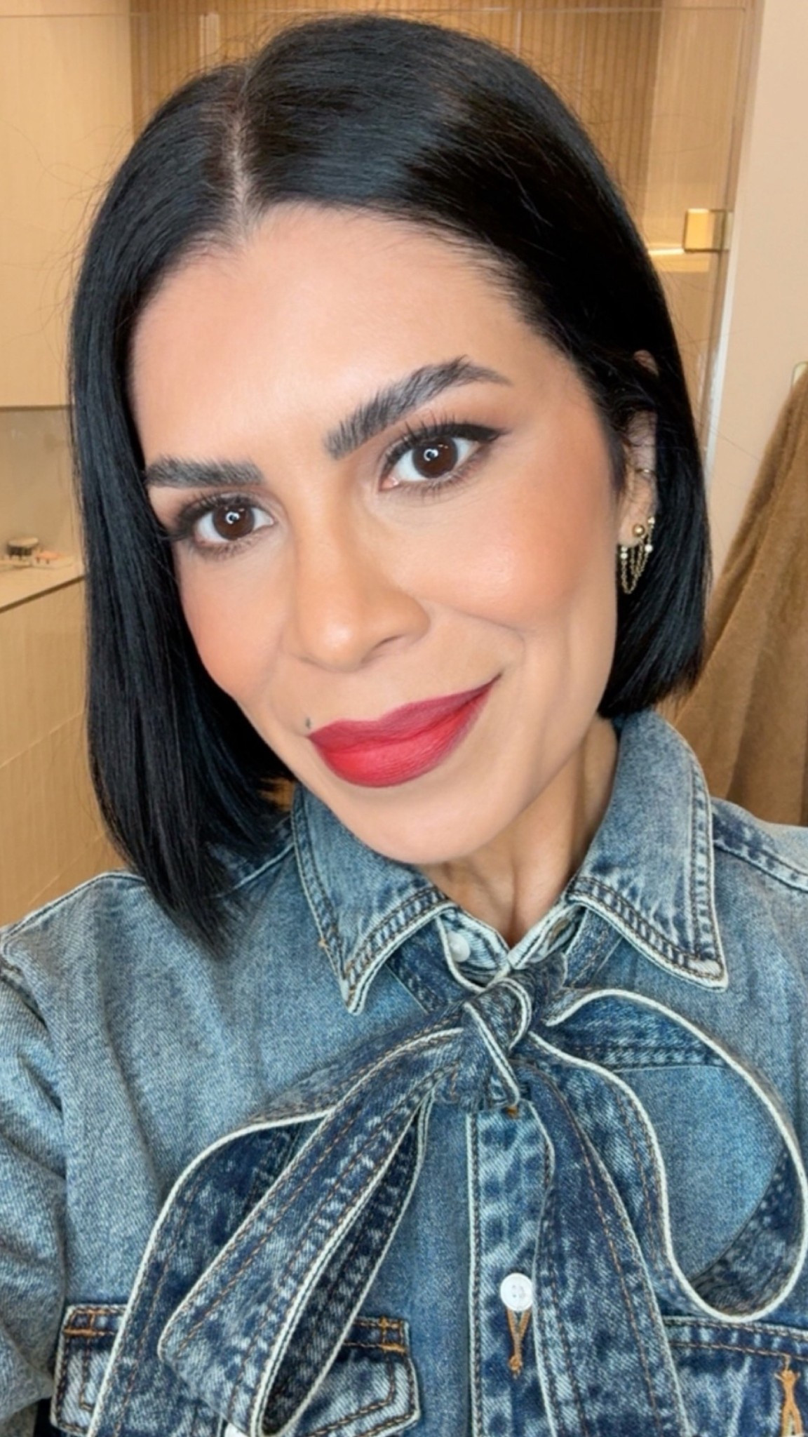 Fun fact:
Did you know that RED LIPS used to be young Sonia’s staple😂
After having kids… I switched to more of a Nude lip… I thought red was too much for the play dates and playground…
November and December brings them back out always !!!!!
You can save on the lipstick during the Sephora Sale!
Hollywood Vixen @charlottetilbury
Cork lip liner @maccosmetics



#LTKOver40 #LTKBeauty #LTKStyleTip