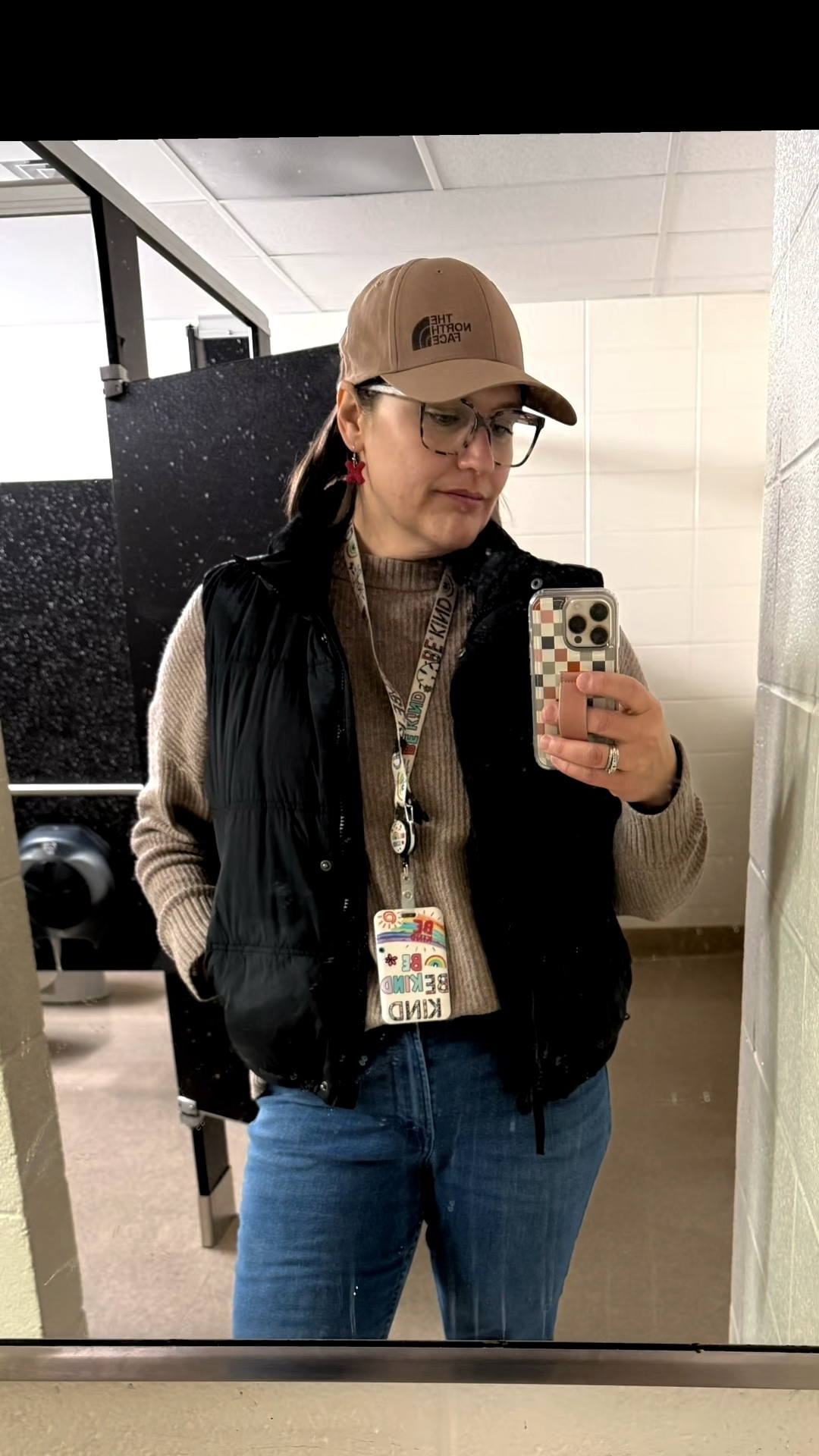 Meet the heart behind the hauls 🩷
Volleyball mom. Friendly neighborhood para. ADHD mom raising my own neurospicy kid.

I share affordable fashion, home refreshes, at home coffee, real routines, and the finds I genuinely love.

So glad you’re here.


#LTKmomlife #LTKdayinmylife #LTKHome