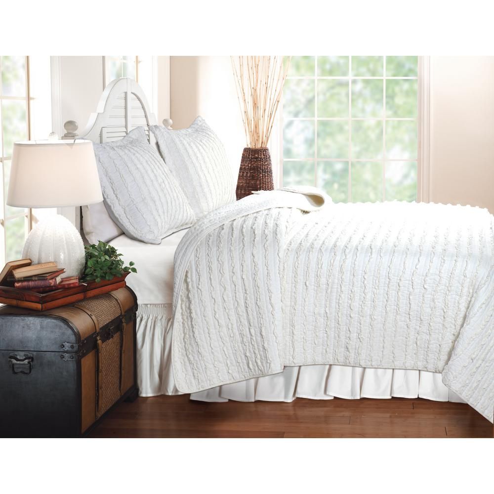 Ruffled 3-Piece White Full/Queen Quilt Set | The Home Depot