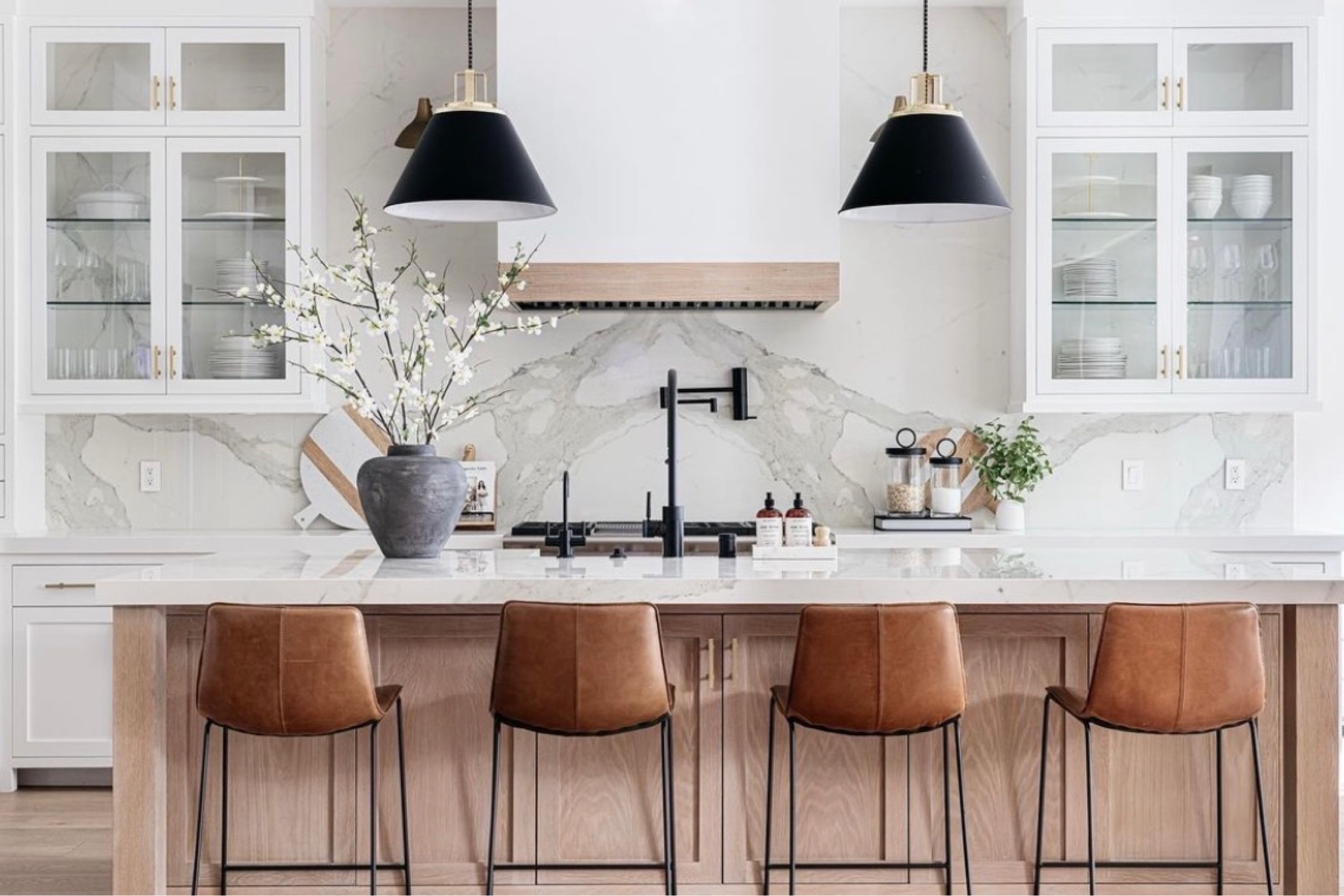 Kitchen, Kitchen Inspiration, White kitchen, barstool, leather stool, kitchen accessories, kitchen styling 

#LTKSeasonal #LTKstyletip #LTKhome