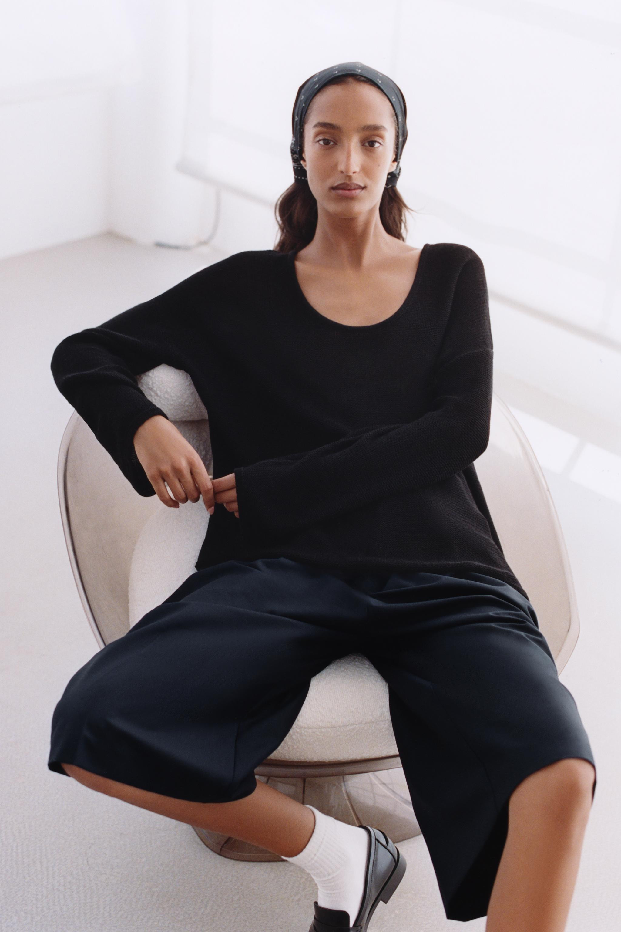 Crew neck, long-sleeved jumper. | Zara US