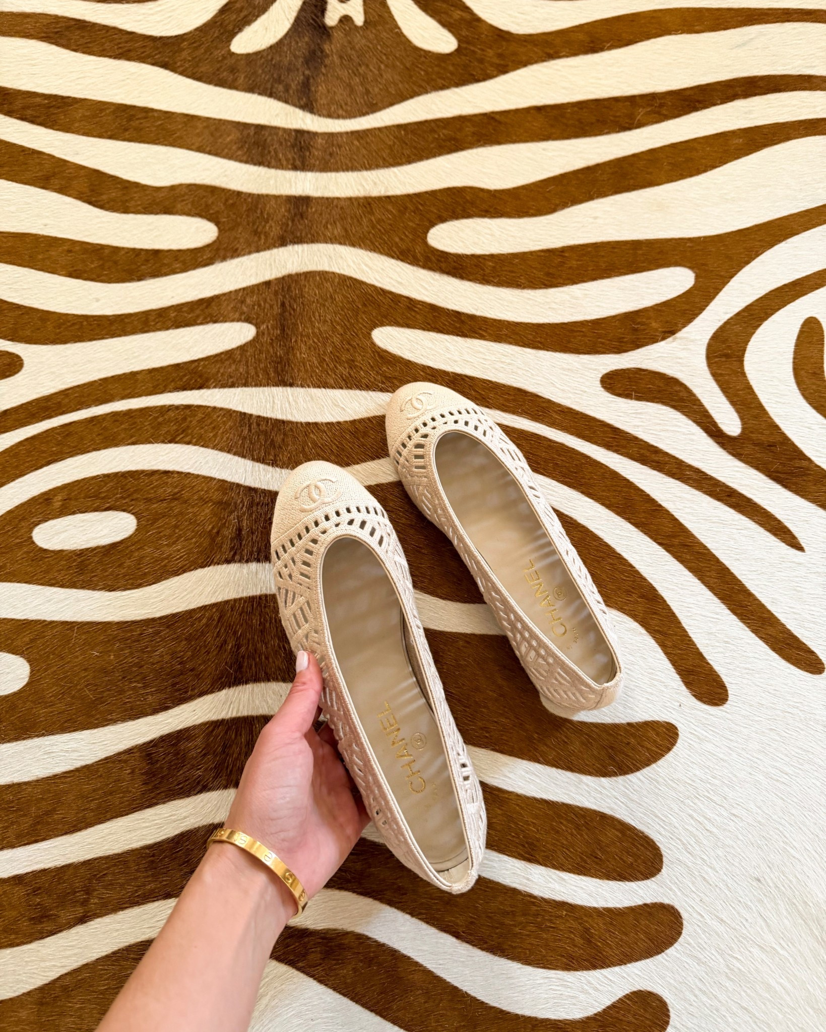 Spring shoes, ballet flats for spring. #fashionphilepartner #fashionphilefinds @Fashionphile 

#LTKootd #LTKSeasonal #LTKWorkwear