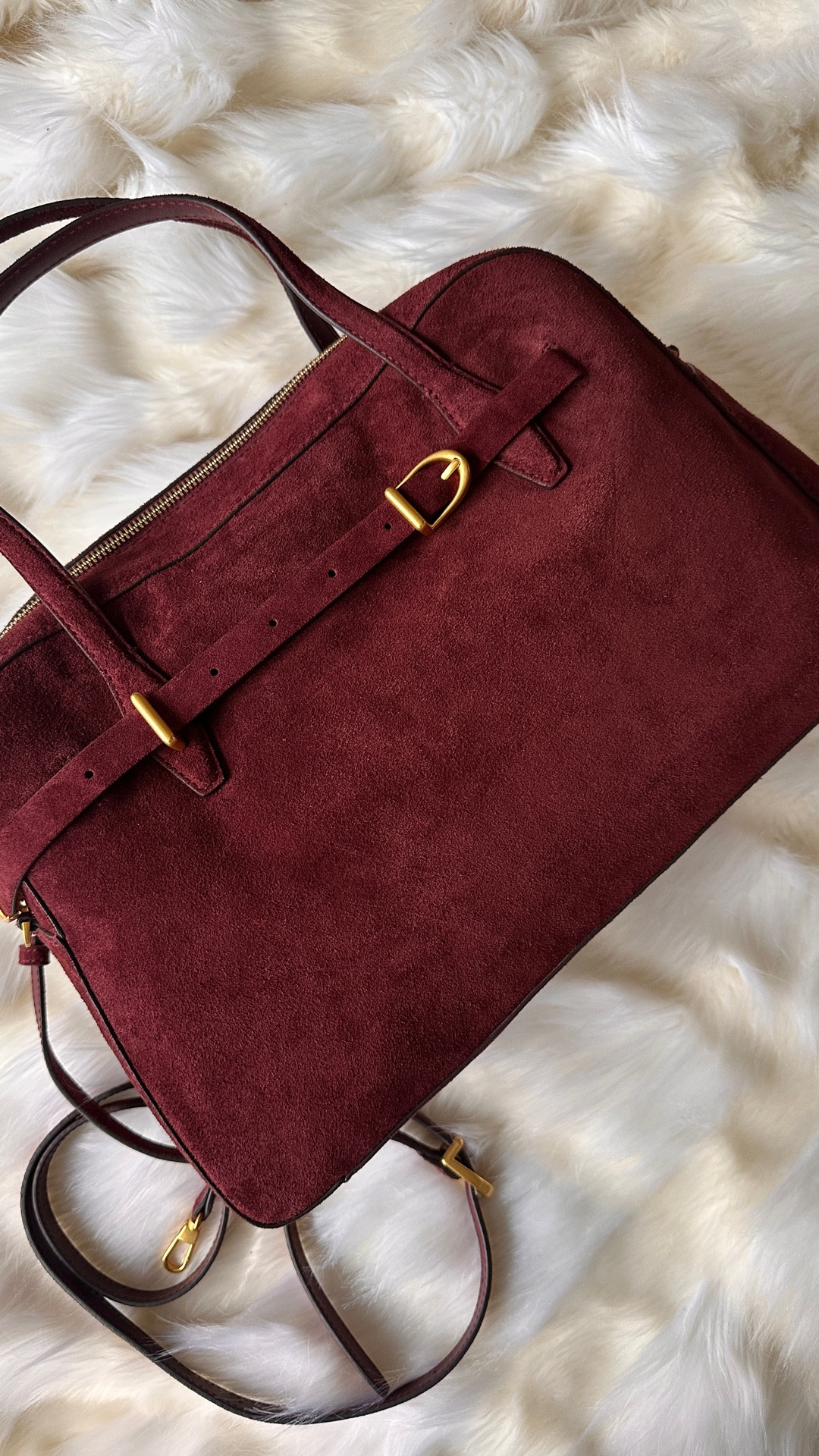 Gorgeous burgundy color - currently on sale. Leather purse - leather satchels - handbags - ladies purses.

#LTKSaleAlert #LTKOver40 #LTKootd
