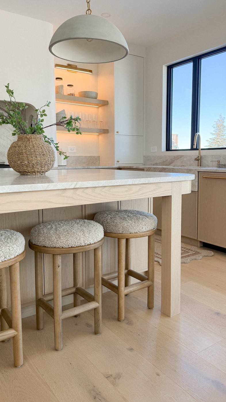 Want to add a luxe vibe to your home in 2026? Here’s five chic @Wayfair pieces I love that have a luxury feel! From shearling stools, to scalloped details, and a touch of marble. 

#Wayfair #ad #WayfairPartner 

#LTKHome