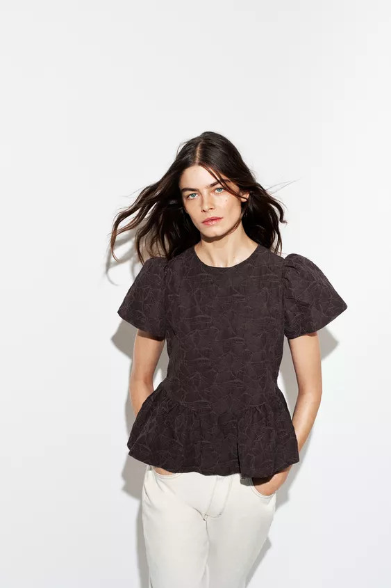 PANTALON LARGE À PINCES | Zara FR