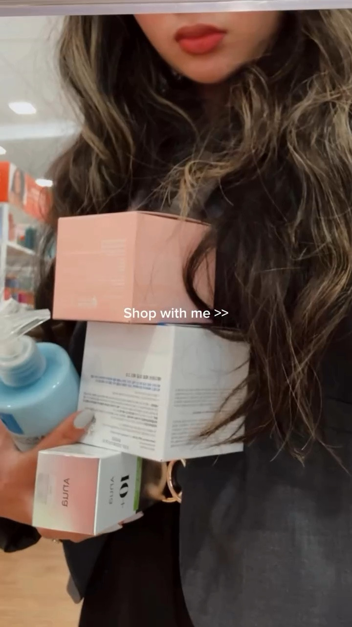 @ultabeauty really said “treat yourself” 💌✨
perfect timing for a skincare reset grabbed myself a $100 e-gift card and got an extra $20 too 🤭🛍️

#beautyinspo #skincareroutine #ultahaul #kbeauty #beautyugc