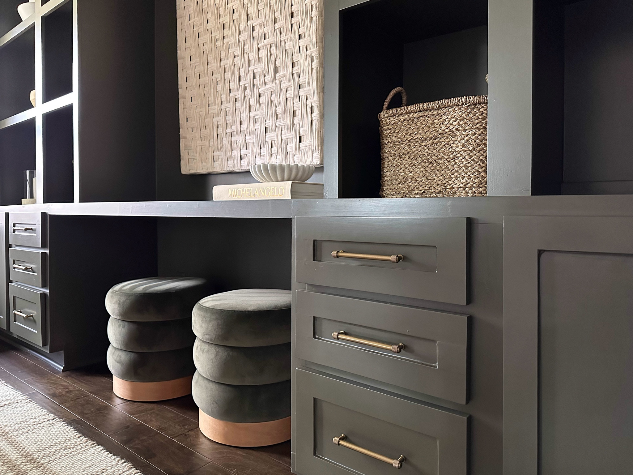 Home Office Seating

Home  home office  home decor  office furniture  basket  storage  wall art  neutral wall art  modern home  modern home office  area rug

#LTKSeasonal #LTKhome