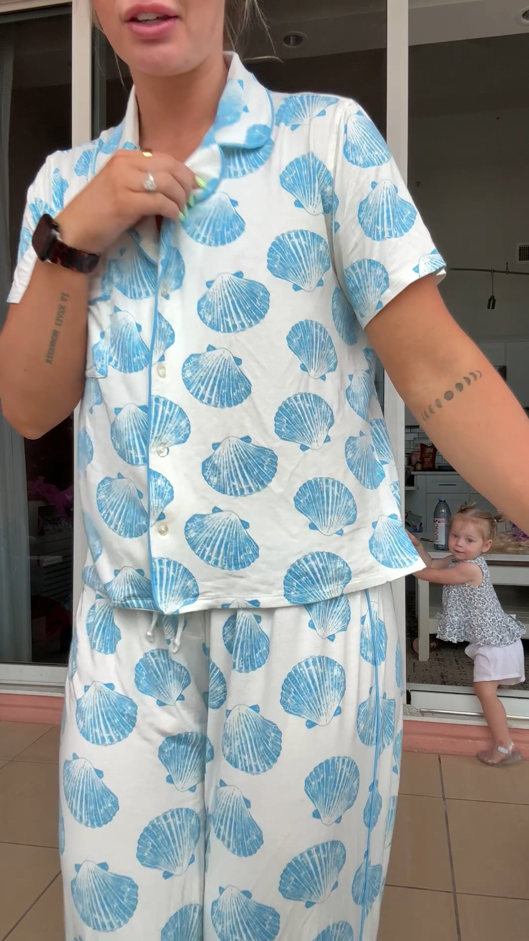 @Aerie pajamas are 30% off!!! How cute are these seashell ones! 

#LTKmorningroutine #LTKmomlife #LTKootd