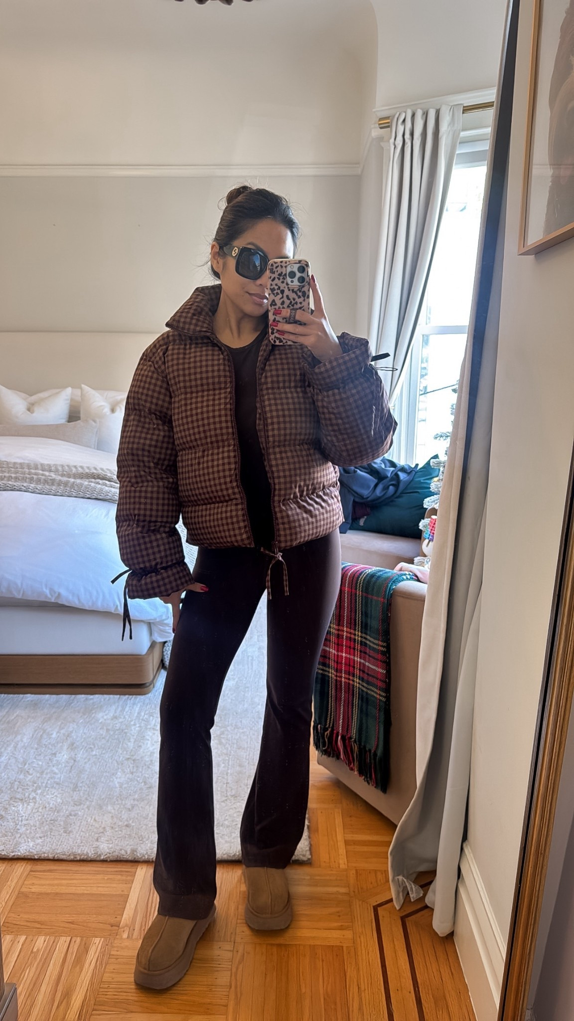 Walk ootd! A similar brown color of my favorite flare pants is on sale! My color is Espresso from a few years back 

I got mine hemmed complimentary in store to 30 inch before they offered more inseams 

Sizing:
Top - tts, 4
Leggings - tts, 4
Jacket - tts, xs 

#LTKootd