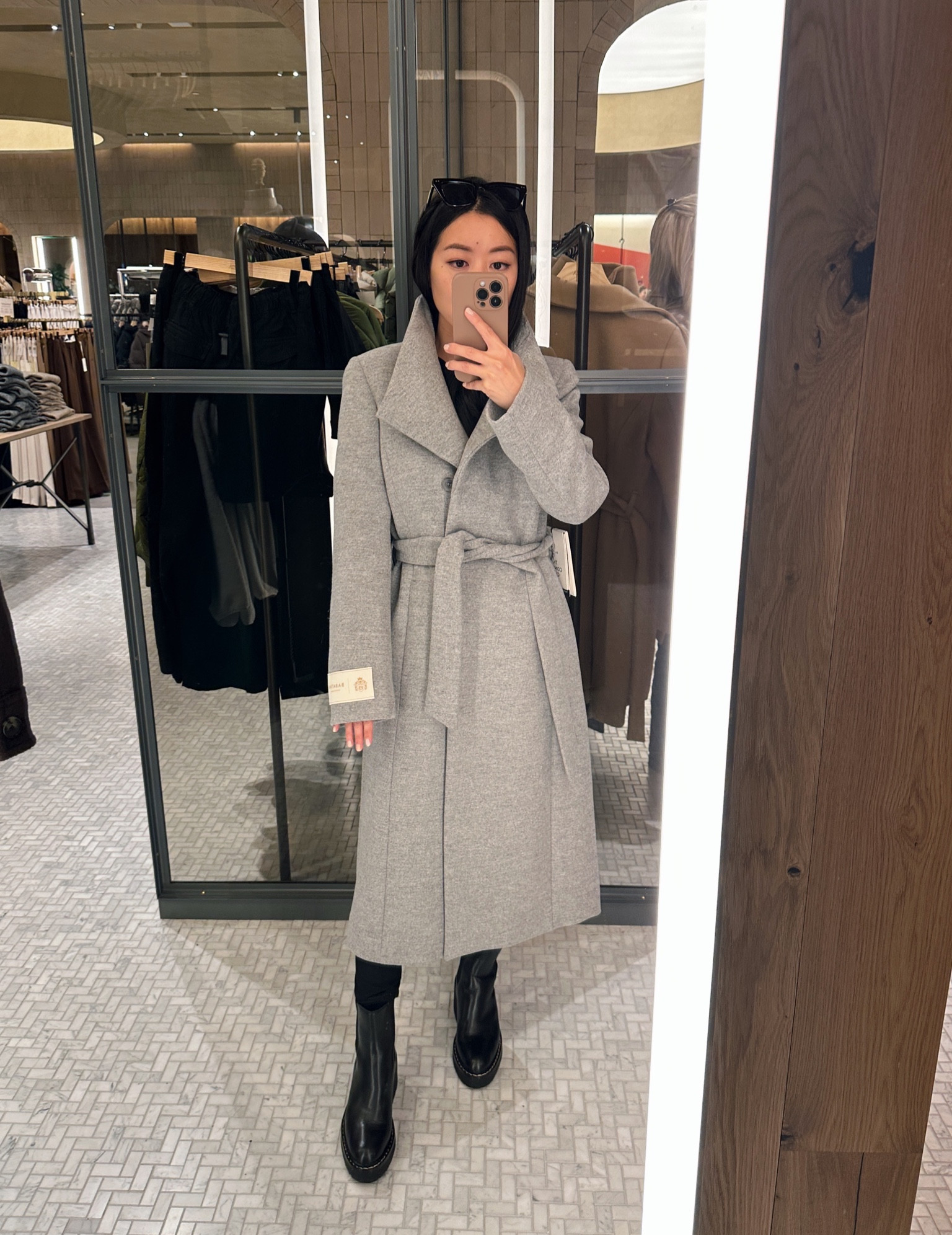 On sale: Long Connor coat xxs - I showed the short Connor in a previous LTK post and several of you asked to see the long!

On petites this is a midi length longer coat which I personally like. Sleeves are slightly long on me (I have shorter arms)

The exact color I’m trying on is old I believe and was in store only, no longer online.

Aritzia petite friendly winter coats

#LTKSeasonal #LTKsalealert #LTKworkwear