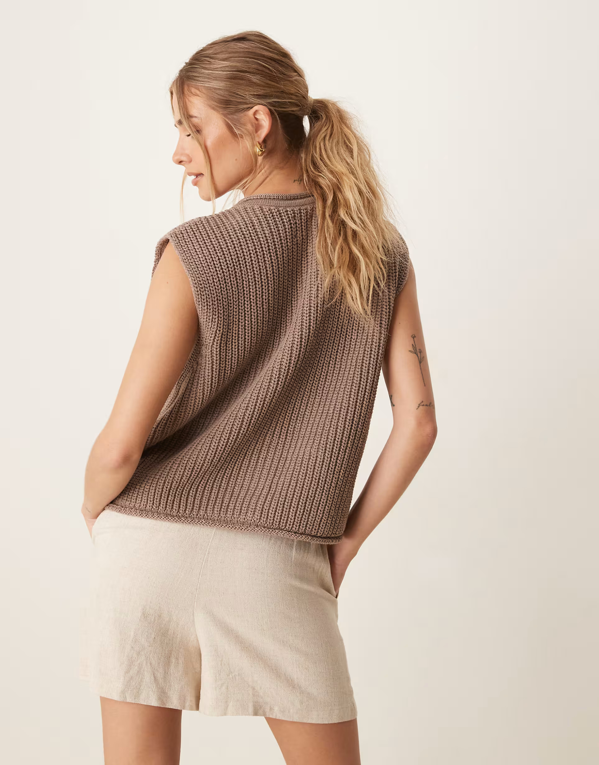 ASOS DESIGN knitted boxy waistcoat with gold buttons in mocha | ASOS | ASOS (Global)