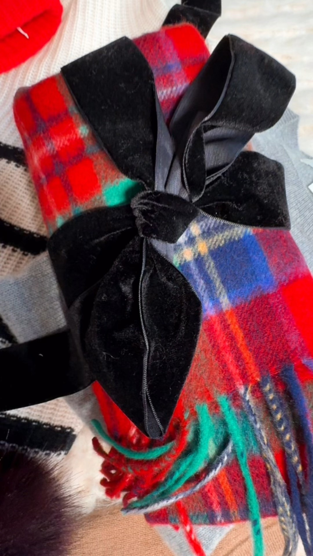 Cashmere gifts starting at $30!! 
So good and lots of colors!
Personally my fav is the cashmere hoodies to wear under a blazer 

Gifts under 50 
@nordstromrack
#nordstromrackpartner 
#rackscores 

@shop.ltk 
#liketkit 

#LTKFindsUnder100 #LTKGiftGuide #LTKFindsUnder50