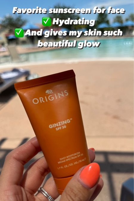 Favorite SPF for face from @orgins super hydrating, gives my skin a beautiful glow and it’s a perfect base for makeup . Available at @ultabeauty #originspartner