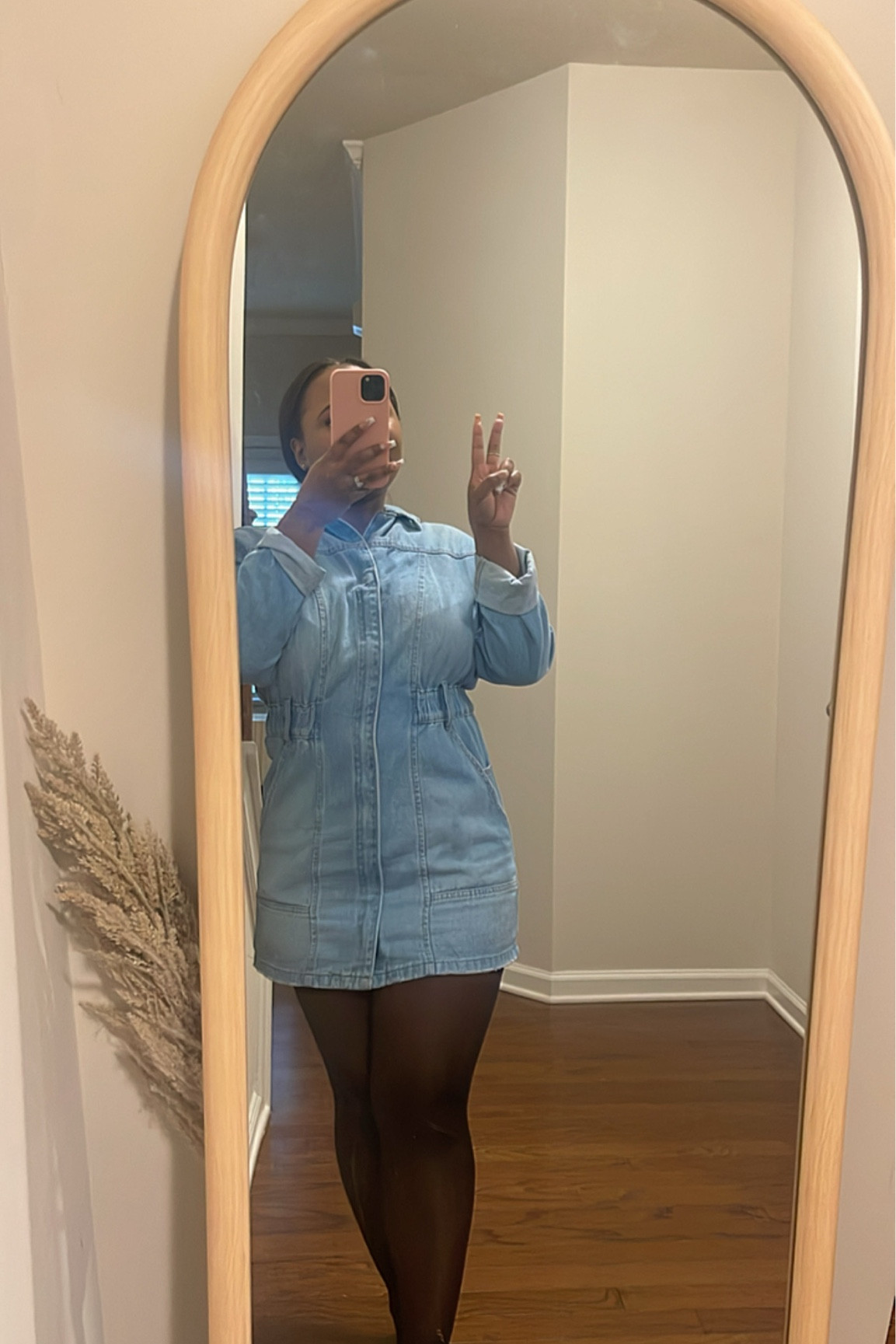 Long sleeve ruched denim dress 🤍🥹 zips up, so comfy. Fits tts 

Wearing Large 

#LTKstyletip #LTKfindsunder50 #LTKmidsize