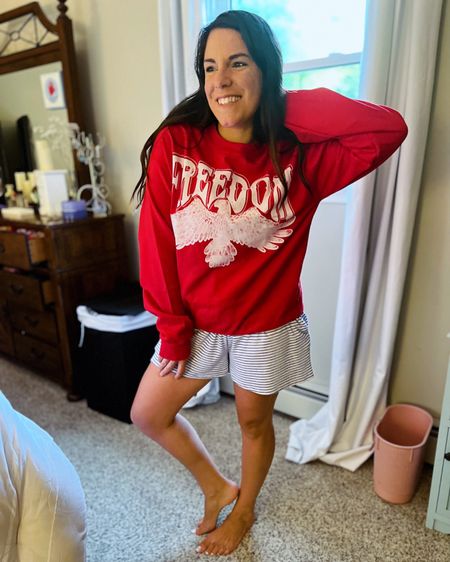 I don’t care what anyone says - we live in the best country in the world. Come together. Stand together. Celebrate together. Freedom is not something to take for granted. Be grateful & stay humble. 🇺🇸🤍

This sweatshirt from @casualchicboutiques can be dressed up or down and is good for any time of year! ✨ shop this look on my LTK shop linked in my bio!

#freedom #america #partrioticclothing #teamusa #casualchicboutique #momoutfit #comfysweatshirt #ad