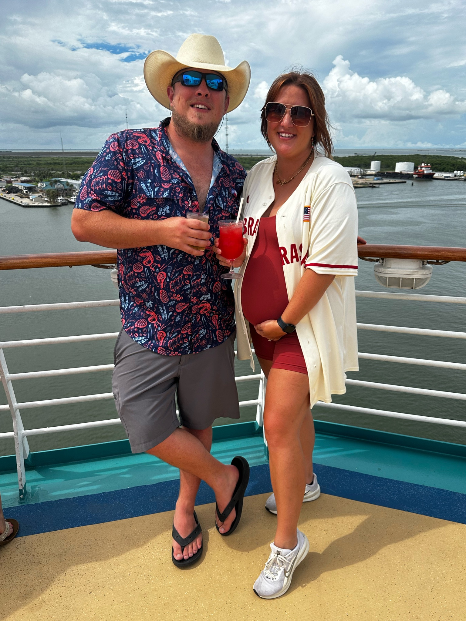 Game day outfit Nebraska Cornhuskers, Texas BBQ cruise outfit 

#LTKActive #LTKPlusSize #LTKCon