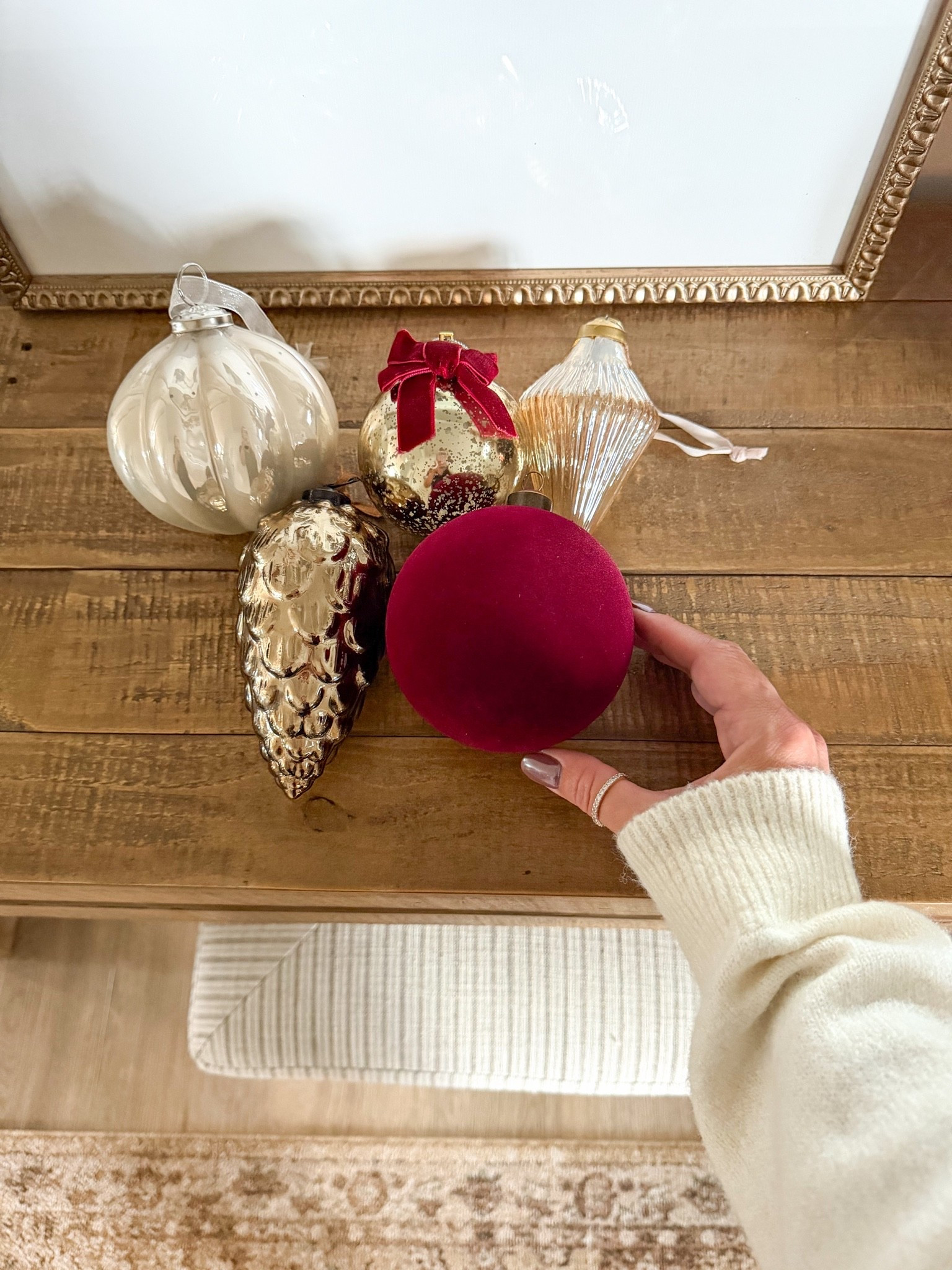 The prettiest holiday ornaments that you don’t want to miss out on! 
#holidayornaments #christmasornaments #christmastreedecor #holidaydecor #homedecor #ornaments @Walmart

#LTKHome #LTKSeasonal