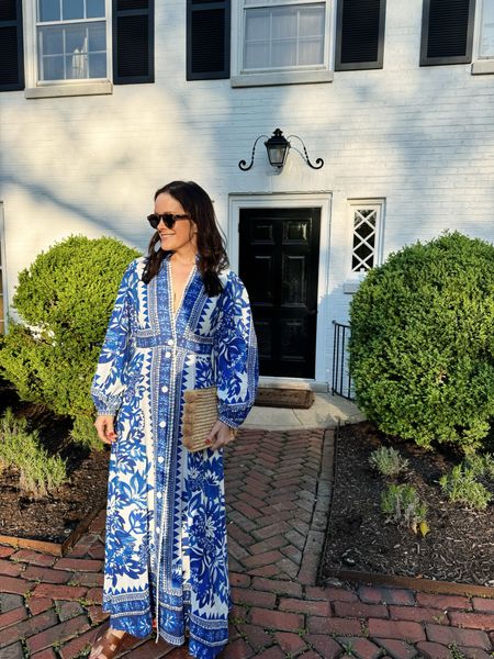 Dressed up in this long sleeve blue and white linen dress and ready for a night with the girls 

#LTKover40 #LTKSeasonal