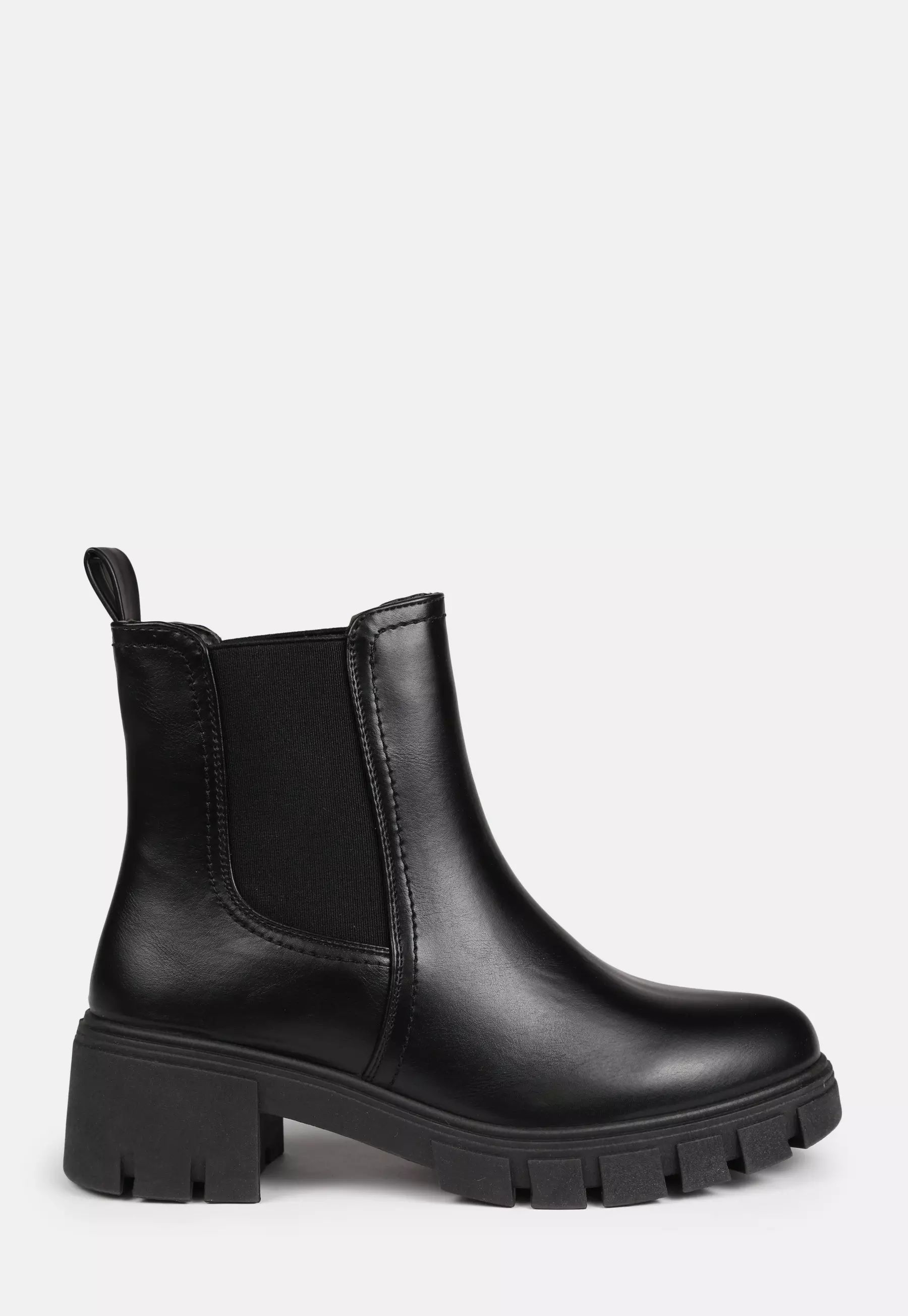 Missguided - Black Cleated Sole Chelsea Boots | Missguided (US & CA)