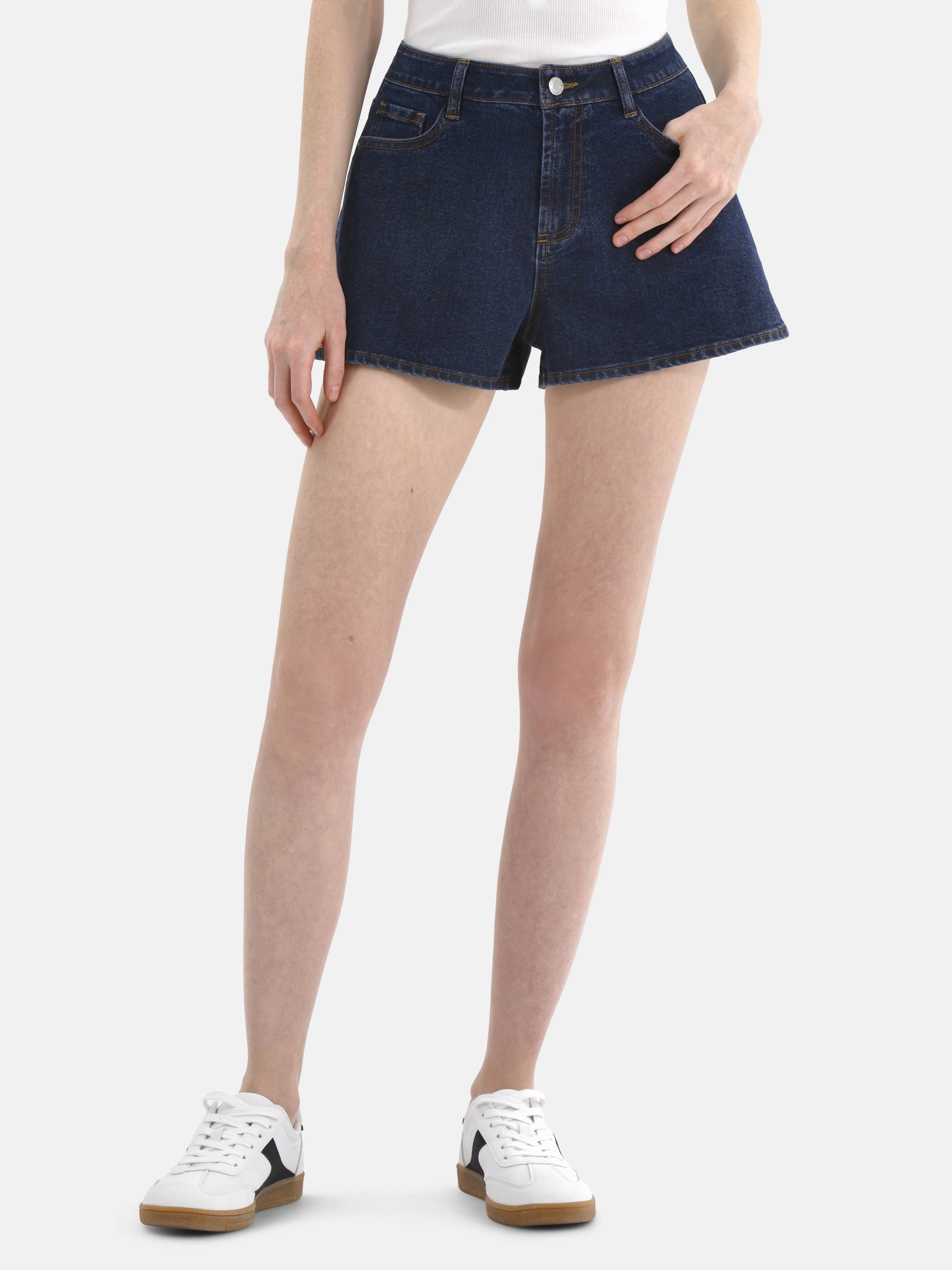 No Boundaries Denim Mom Shorts, 2.25'' Inseam, Women's | Walmart (US)