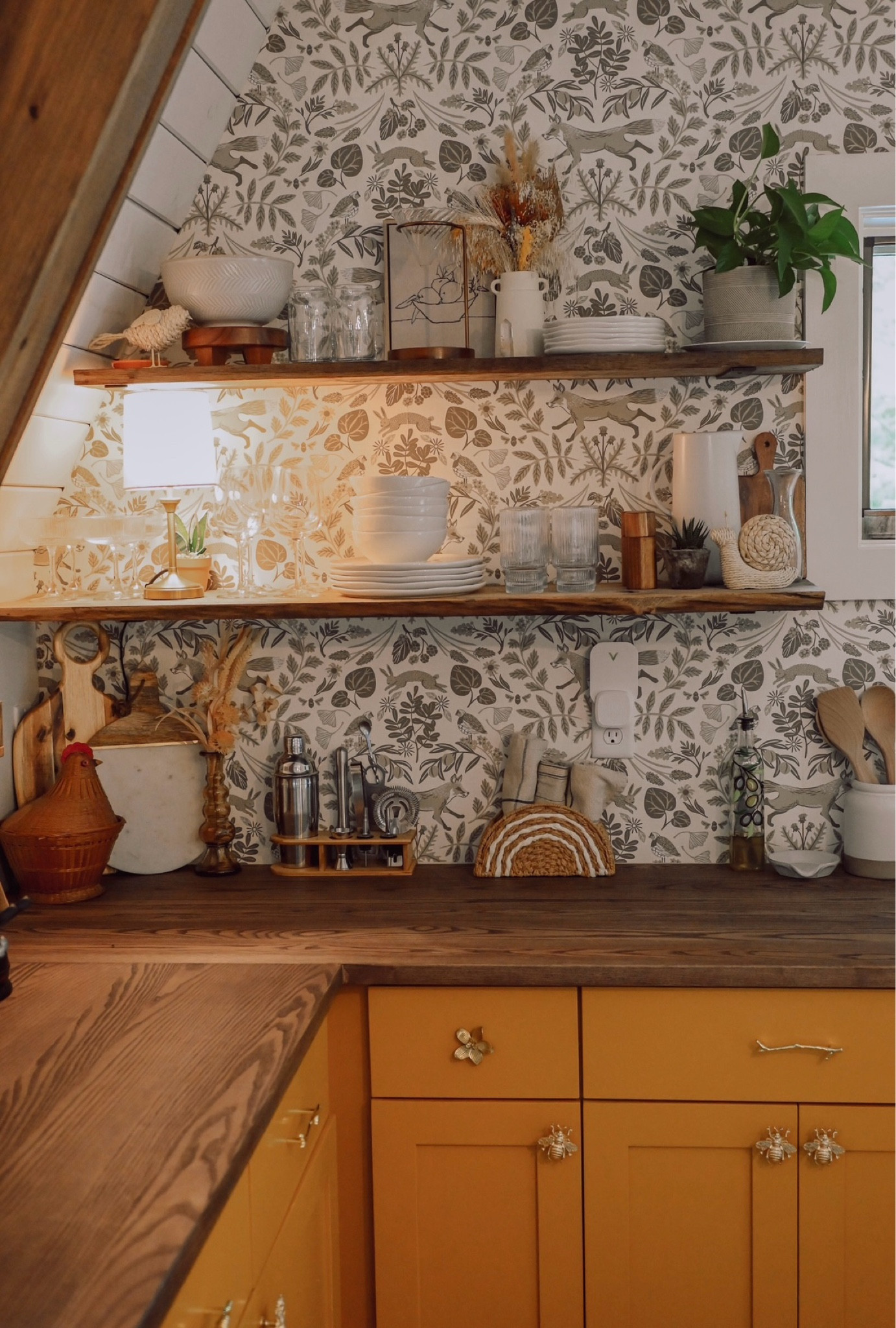 Prime day deals for the kitchen - I especially love our bee knobs 🐝 

#LTKHome #LTKSaleAlert