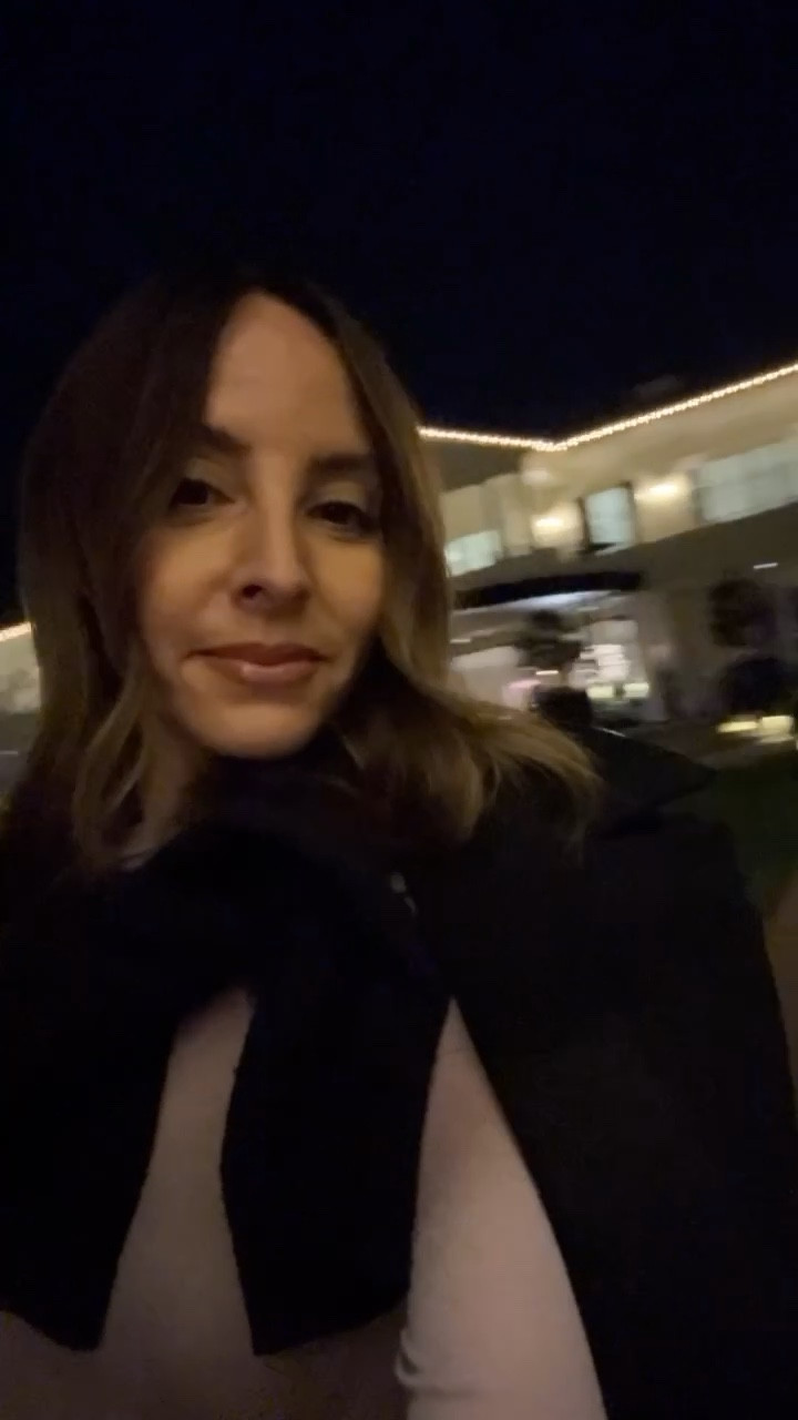 Went to see some Christmas lights last night ✨ my sweater and outfit details are linked for you 

#LTKootd #LTKHoliday #LTKSeasonal