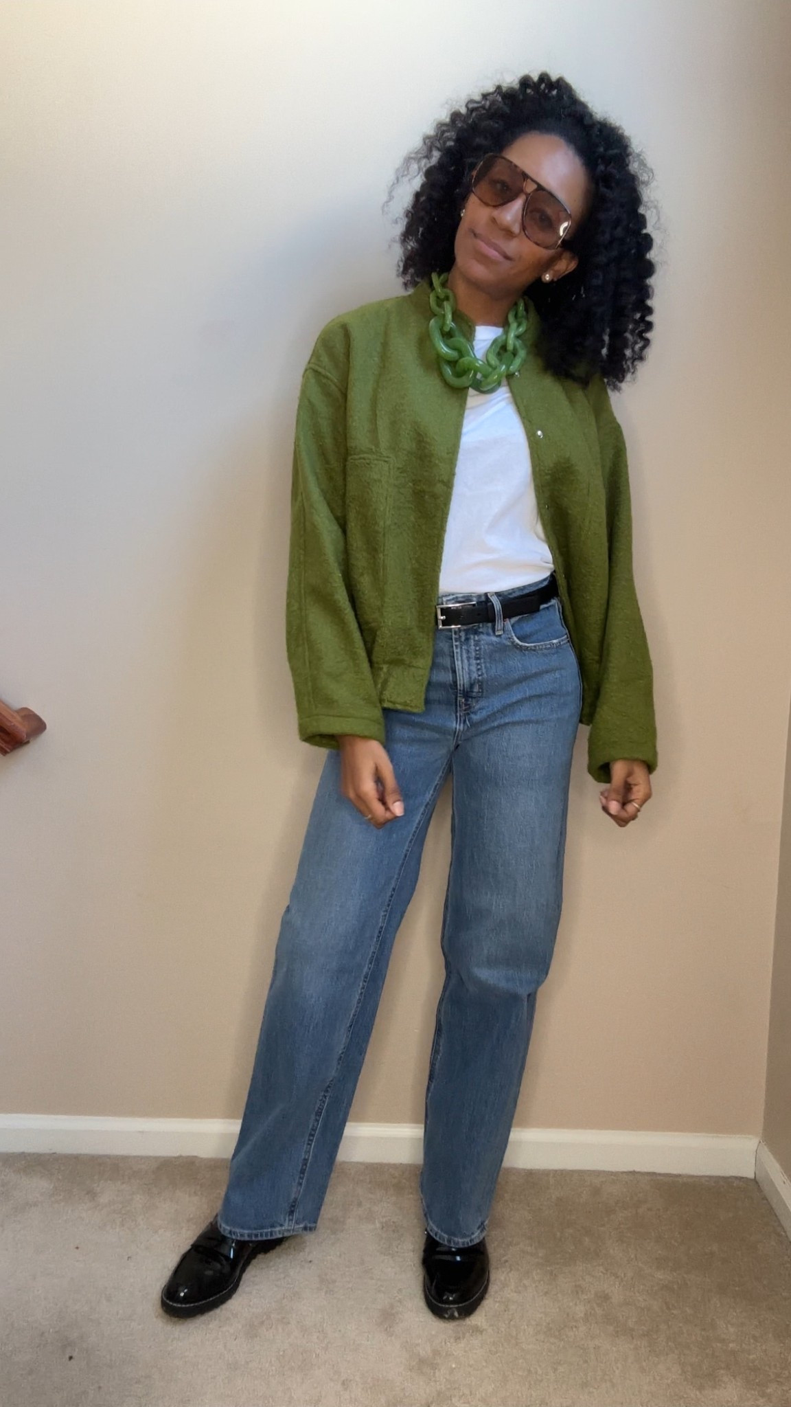 Always start with really good basic when building you outfit.  

 #LTKgrwm #LTKootd #LTKOver40